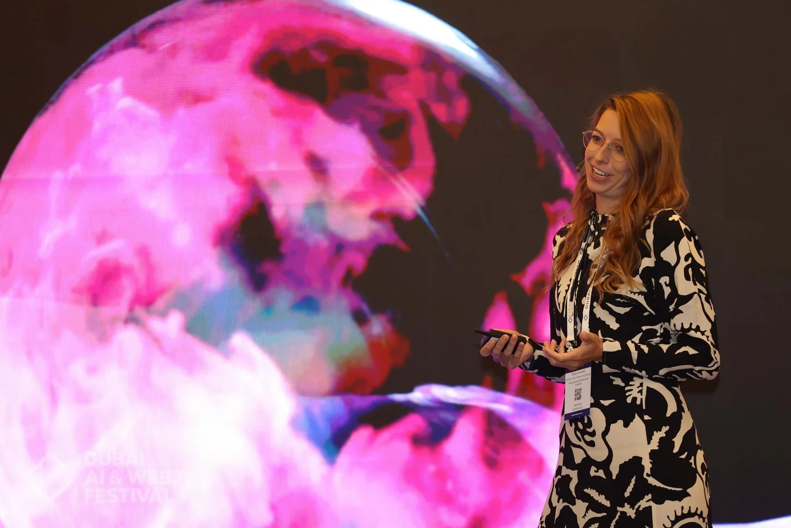 Web3 und AI Summit in Dubai UAE - Tanja Schindler als Keynote und Zukunftsexpertin (Futurist) für Fragen rund um KI.