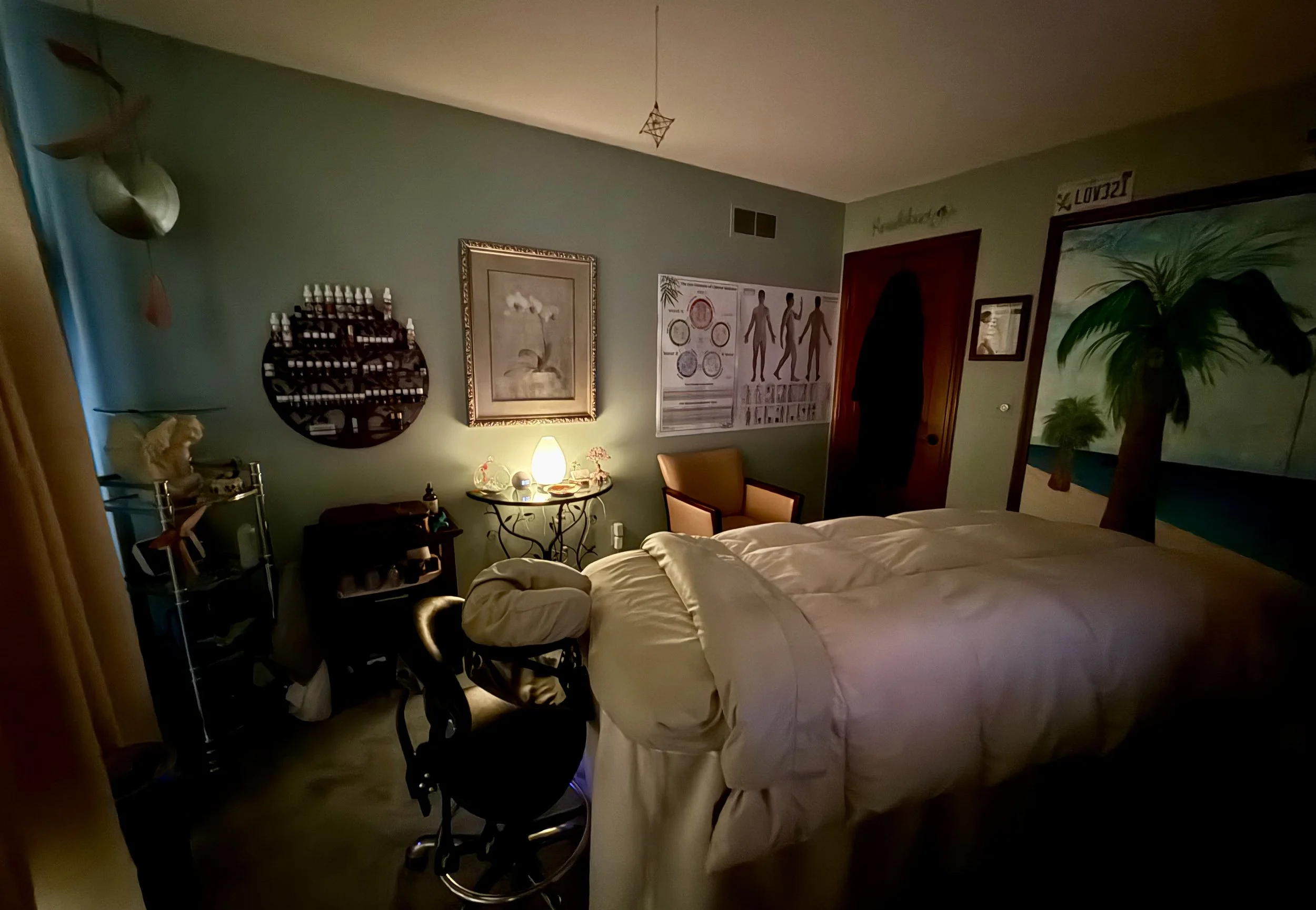 Knead a Back Therapeutic Massage