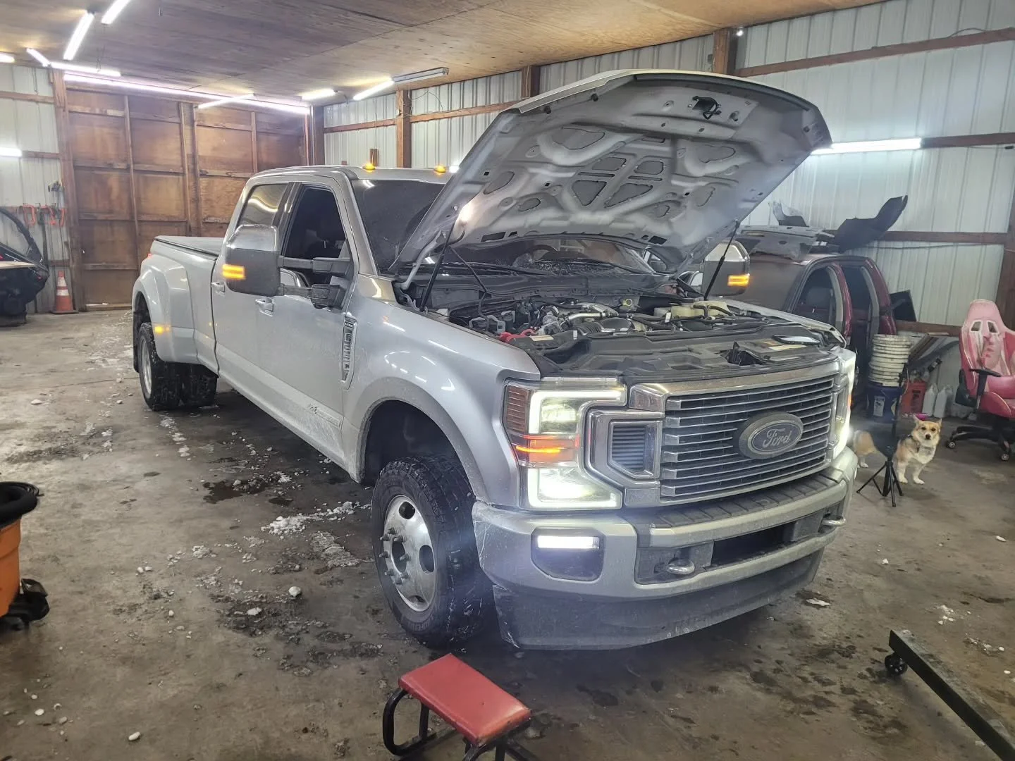 Putting all this emissions stuff back on so we can be EPA compliant 🫡

Anyways, enjoy this 2020 Powerstroke Platti exhaust clip