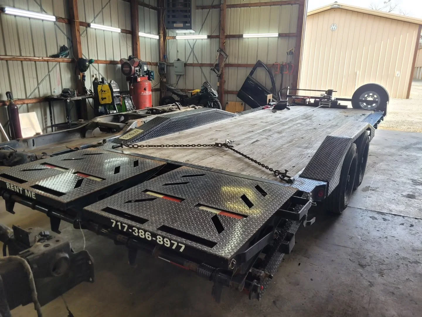 Every trailer needs a winch

This one is finally done. Looking into a 10k car hauler next! 

Rentals available at $40/hr or $125 a day. 

cpstevemiller.com