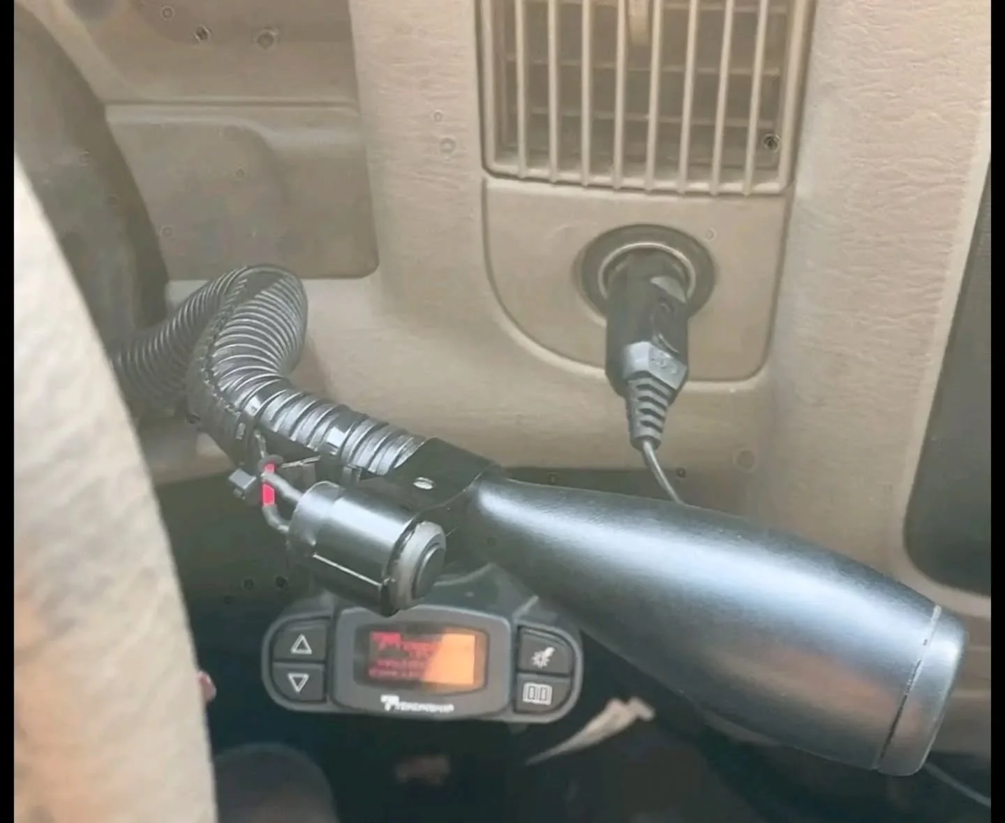 I've sold about 12 kits of these lockup switches for 03 to 07 trucks. 

I have 3 left at the discounted price but this was sent in from a customer with an 03.

For those asking if they'll work on the 03 to 05 trucks, zero complaints so far!

cpstevem