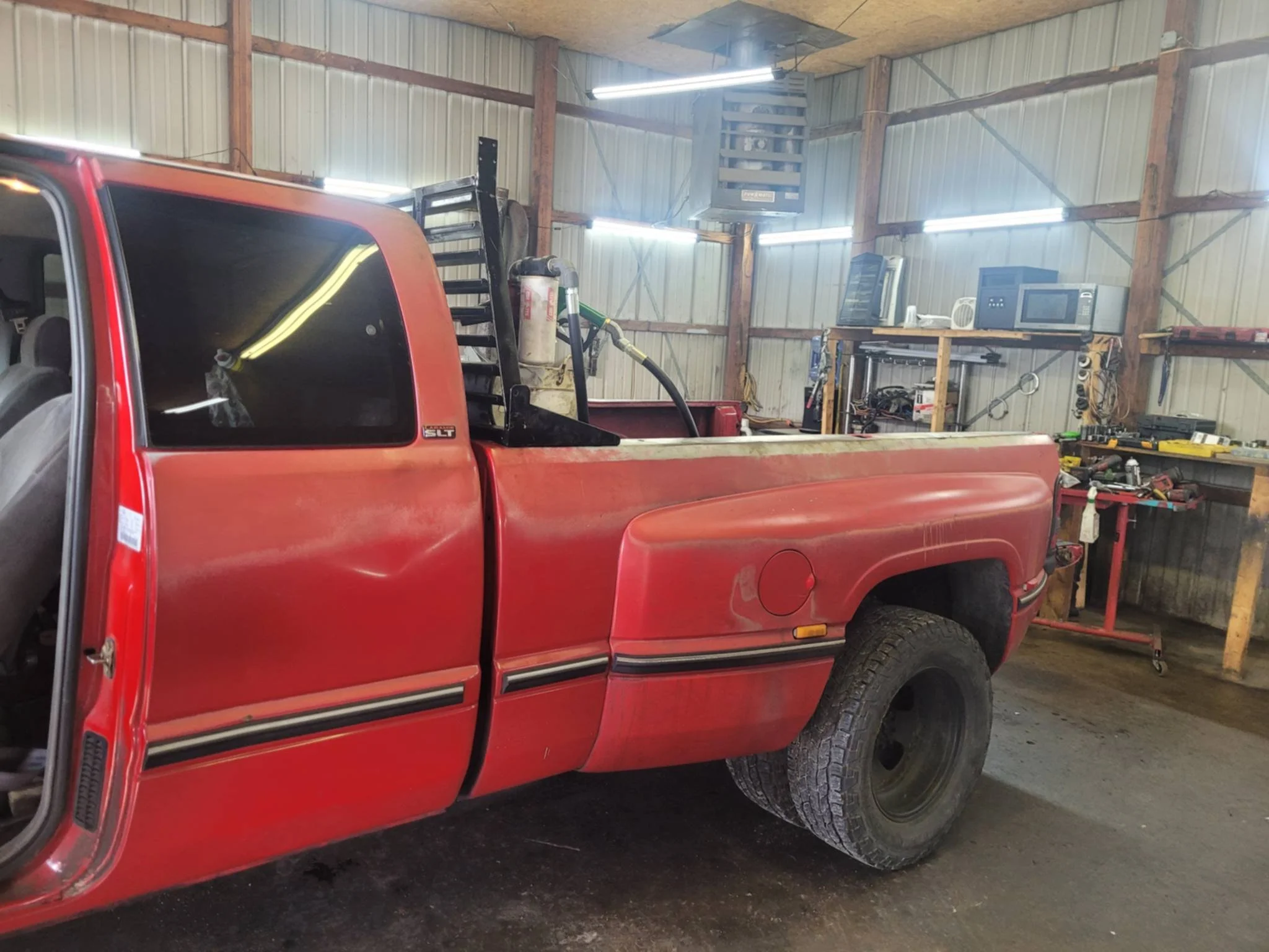 Custom Headache Rack On A 2nd Gen Dodge Diesel