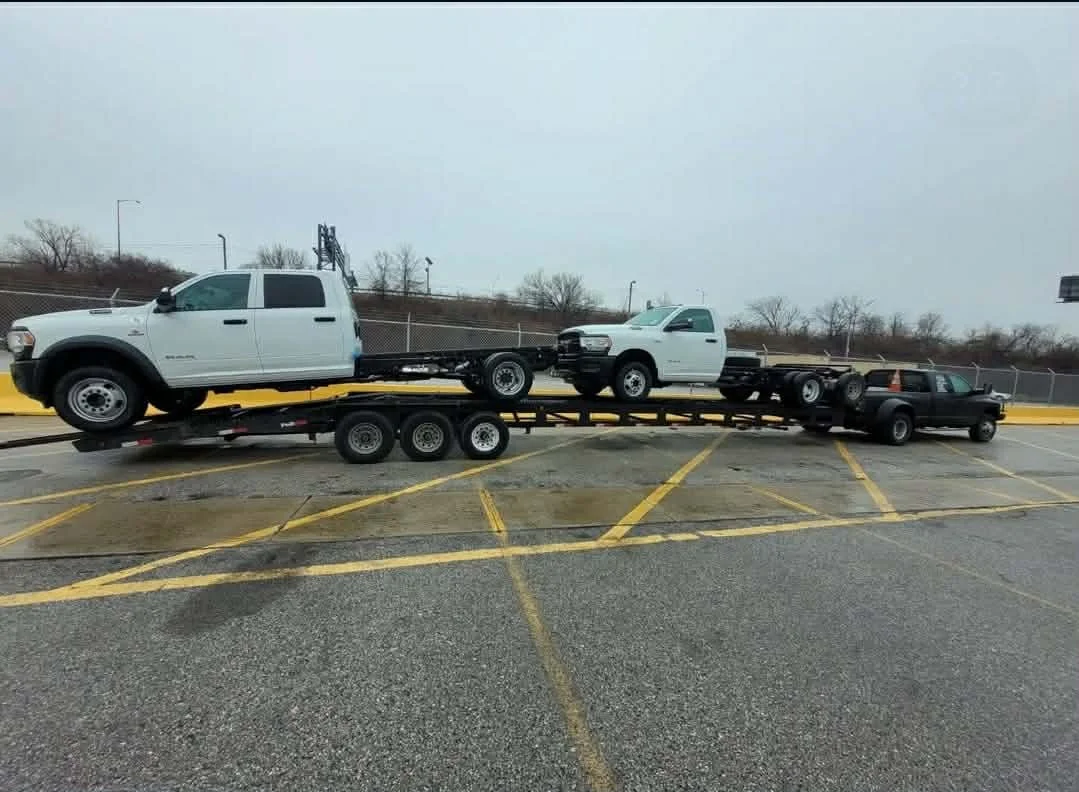Truck or trailer towing