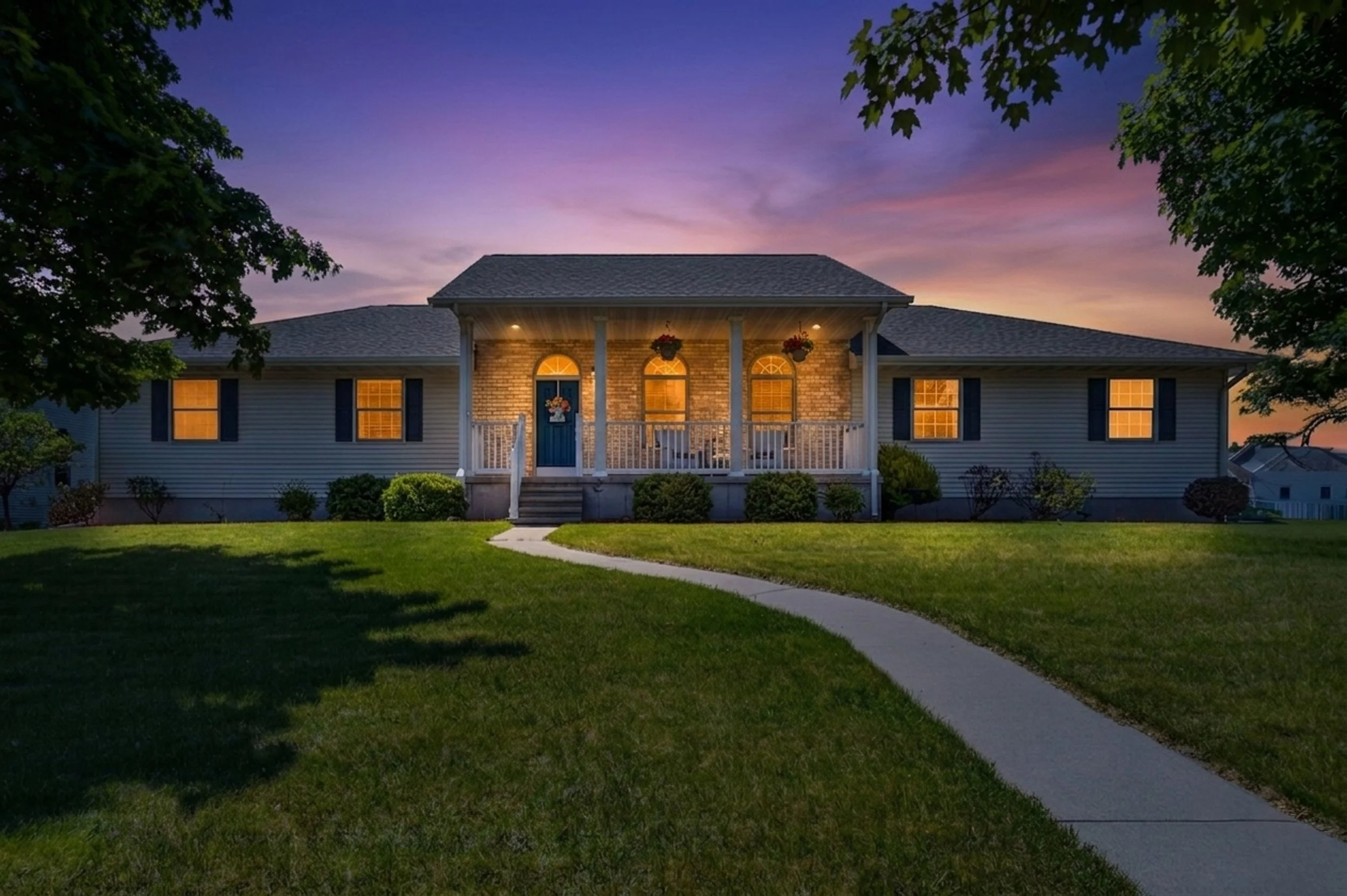 2505 19th St Twilight-1.jpg