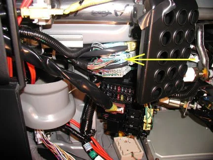 (D)  Picture of connector 404