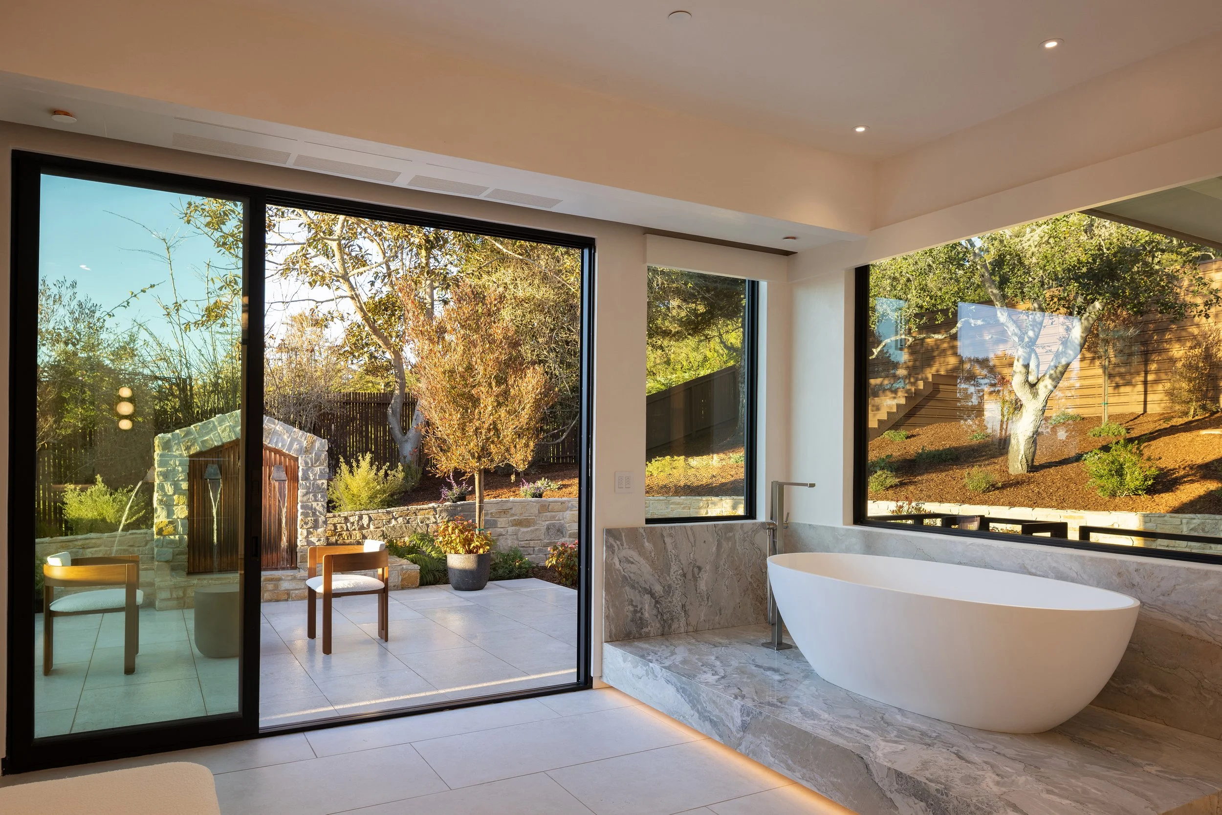 13 63 3364 17MileDrivePrimaryBath.jpg