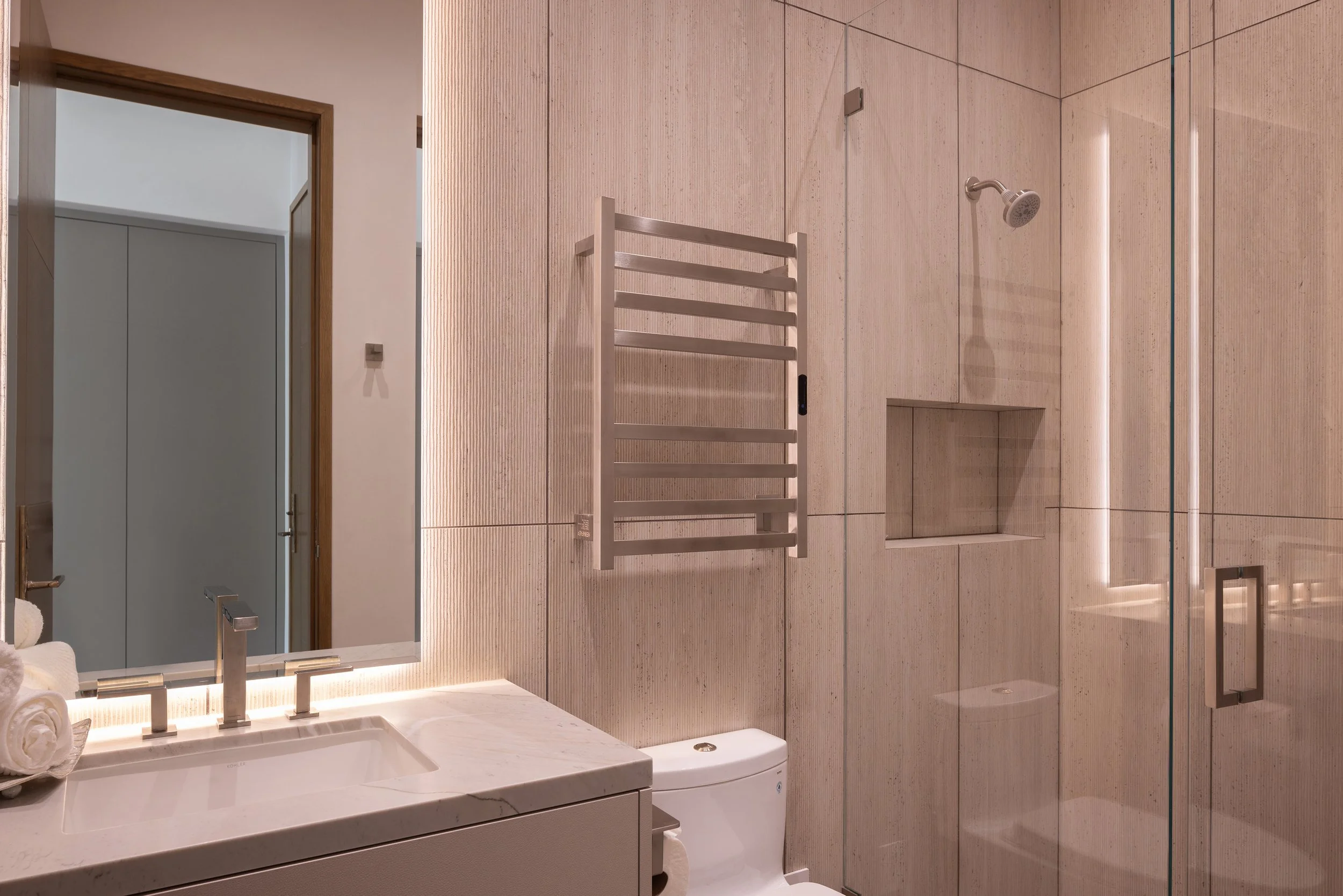 33 of 91 3364 17MileDrivebath.jpg