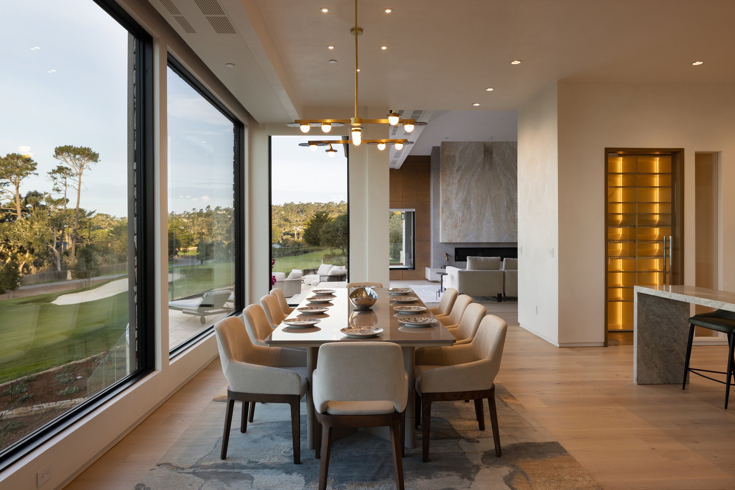 6 47 336417MileDriveDining.jpg