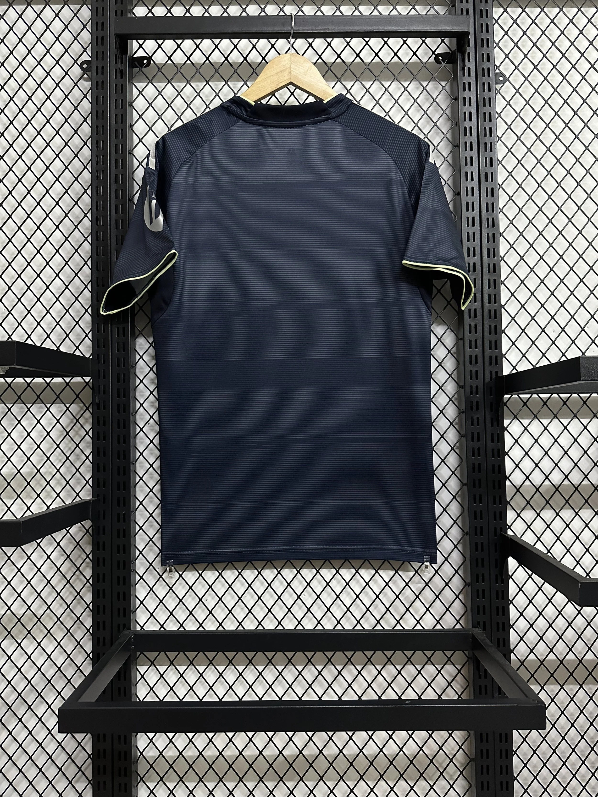 Real Madrid Negra 2.jpeg