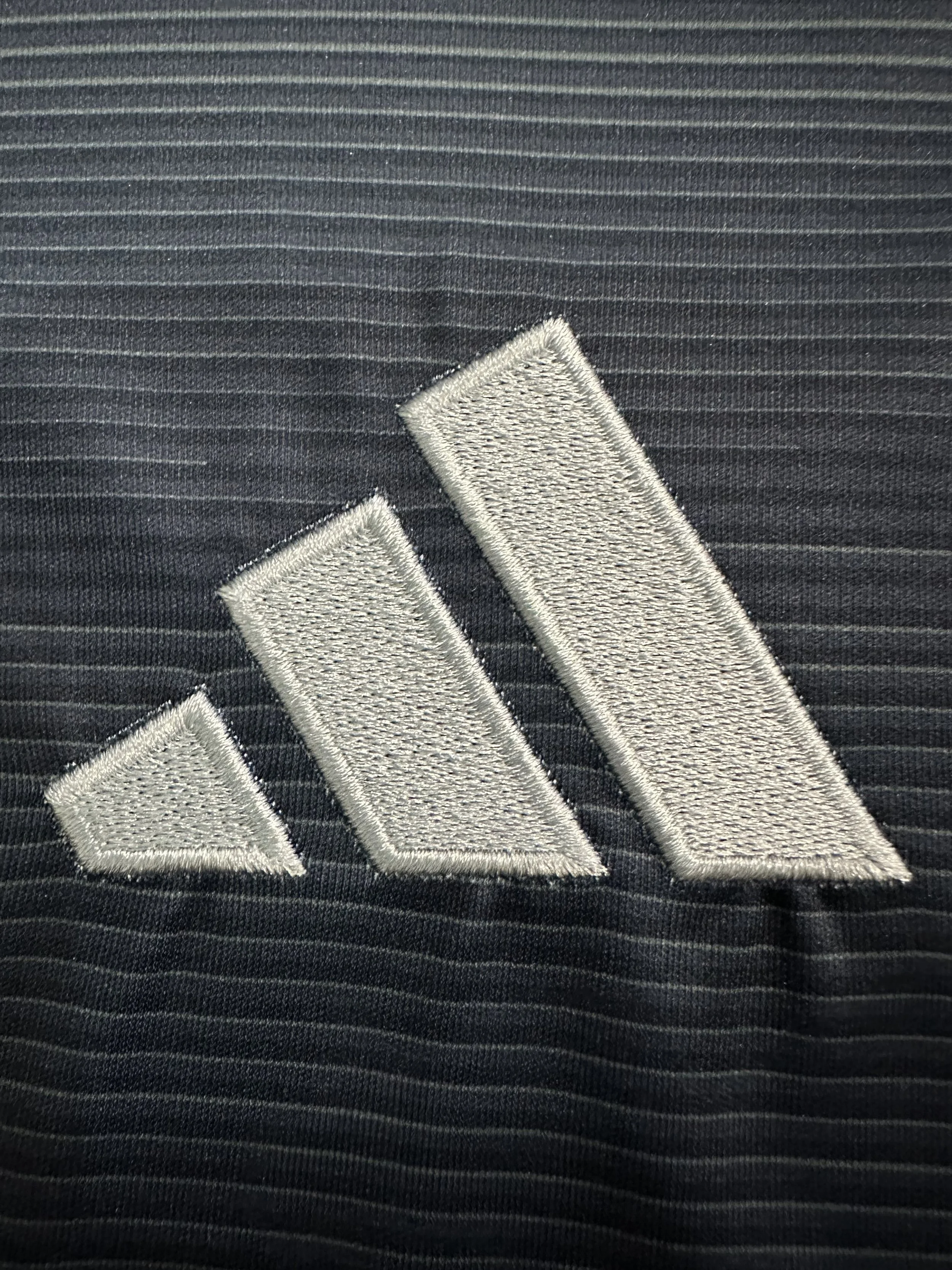 Real Madrid Negra 5.jpeg