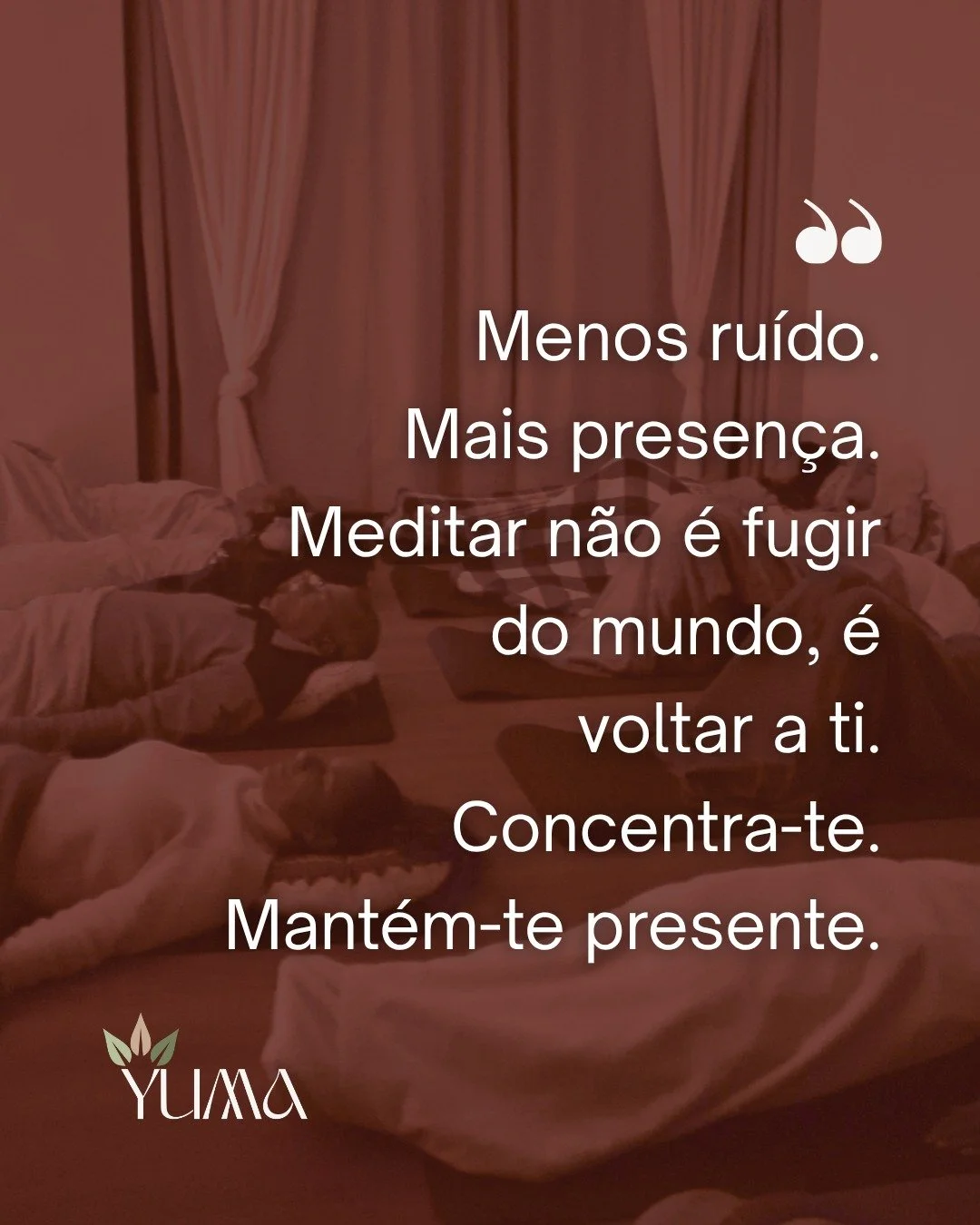 ✨ Menos ru&iacute;do. Mais presen&ccedil;a. ✨

No meio da correria do dia a dia, esquecemo-nos muitas vezes de parar&hellip; de respirar&hellip; de simplesmente estar 🤍

Meditar n&atilde;o &eacute; fugir do mundo,  &eacute; criar espa&ccedil;o dentr
