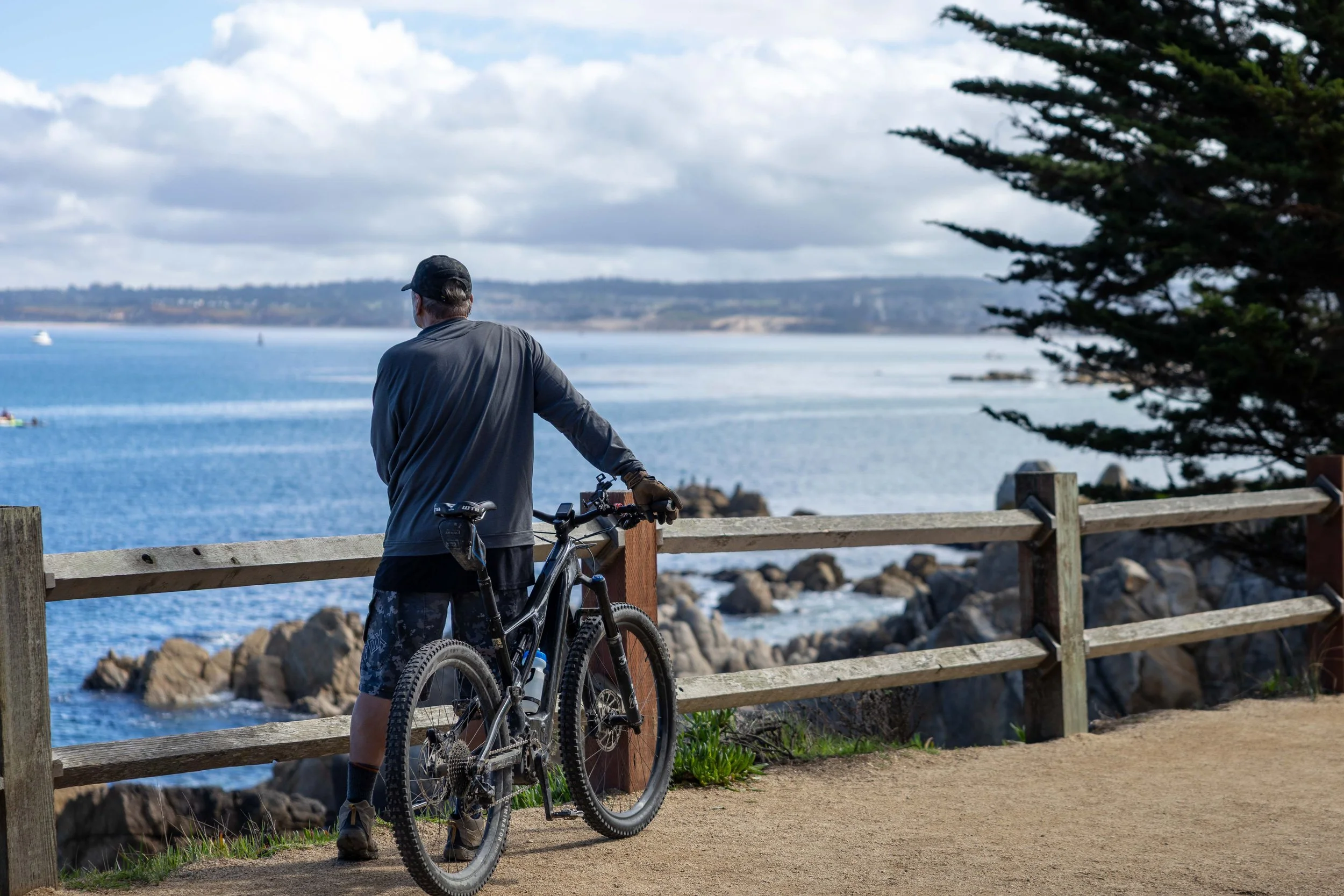 Looking at ocean view - bay area adventure photography matthew duncan