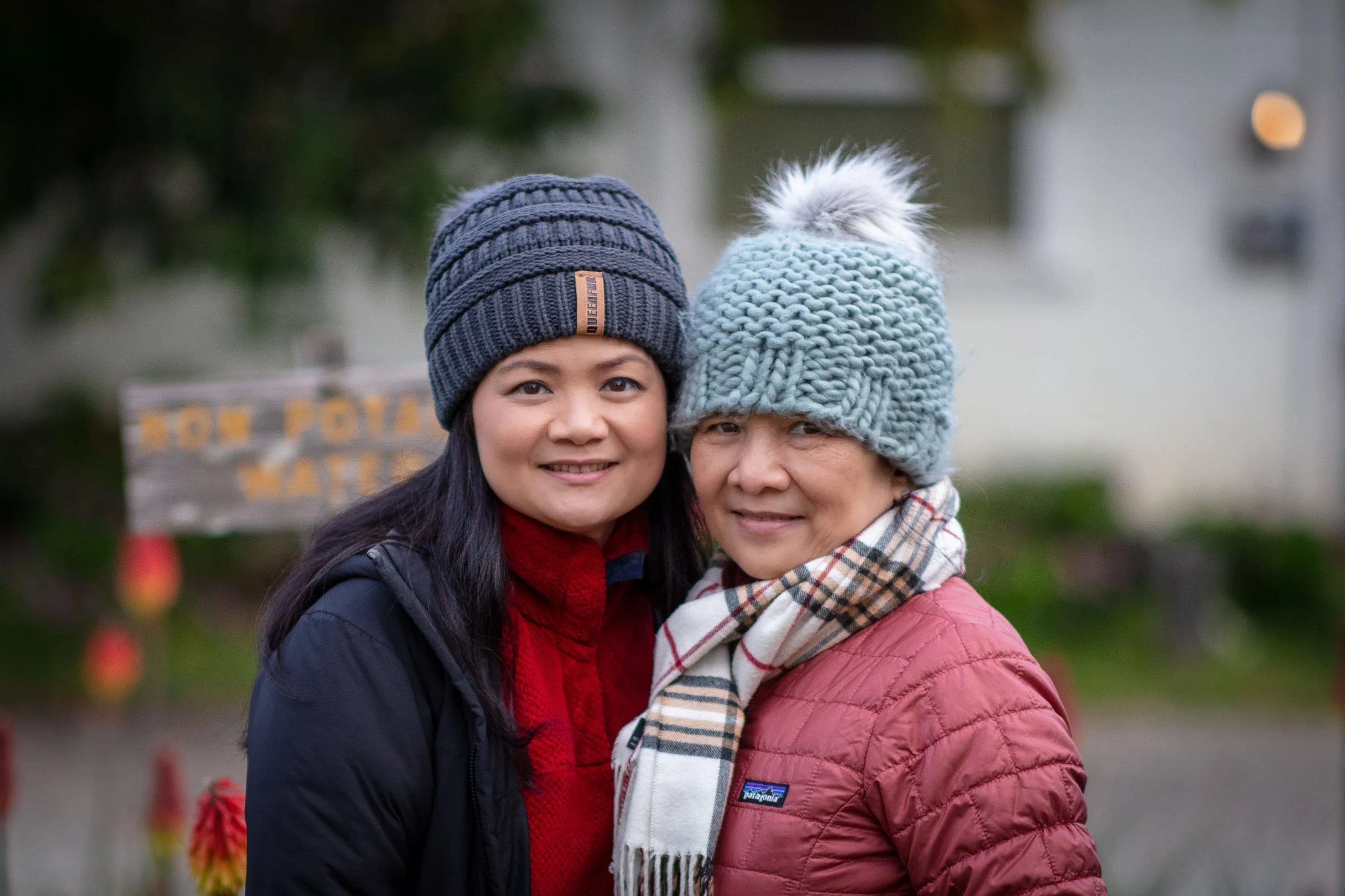 Mother and adult daughter family portrait Wilder Ranch State Park Santa Cruz outdoor adventure photographer