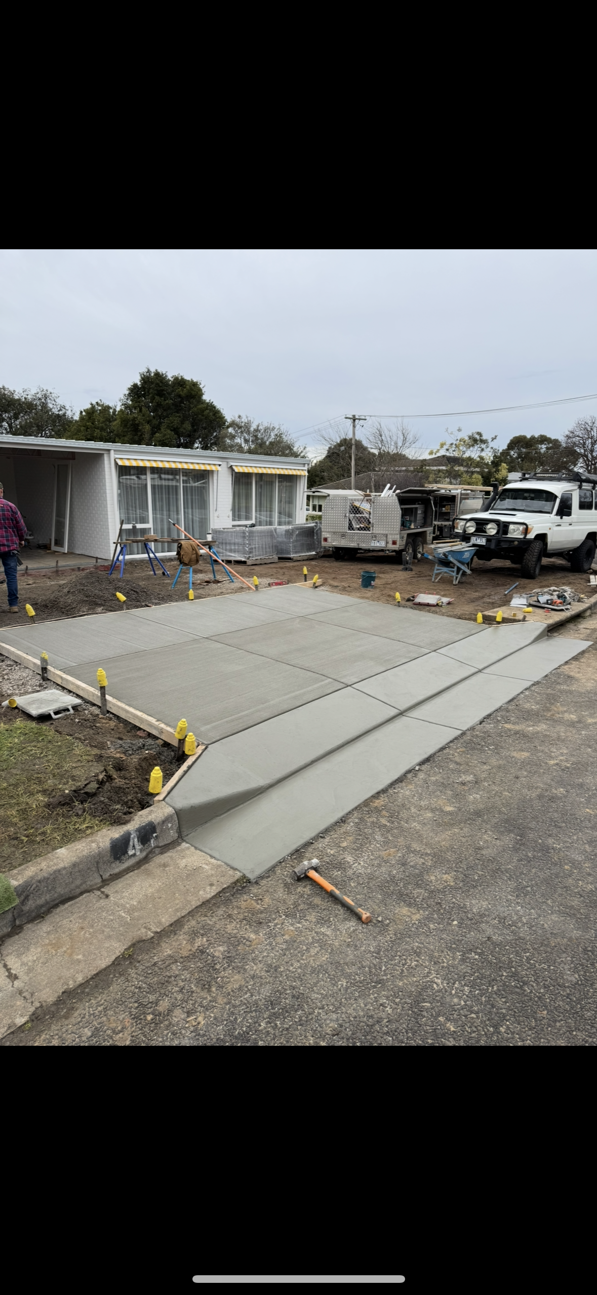 Plain concrete council crossover