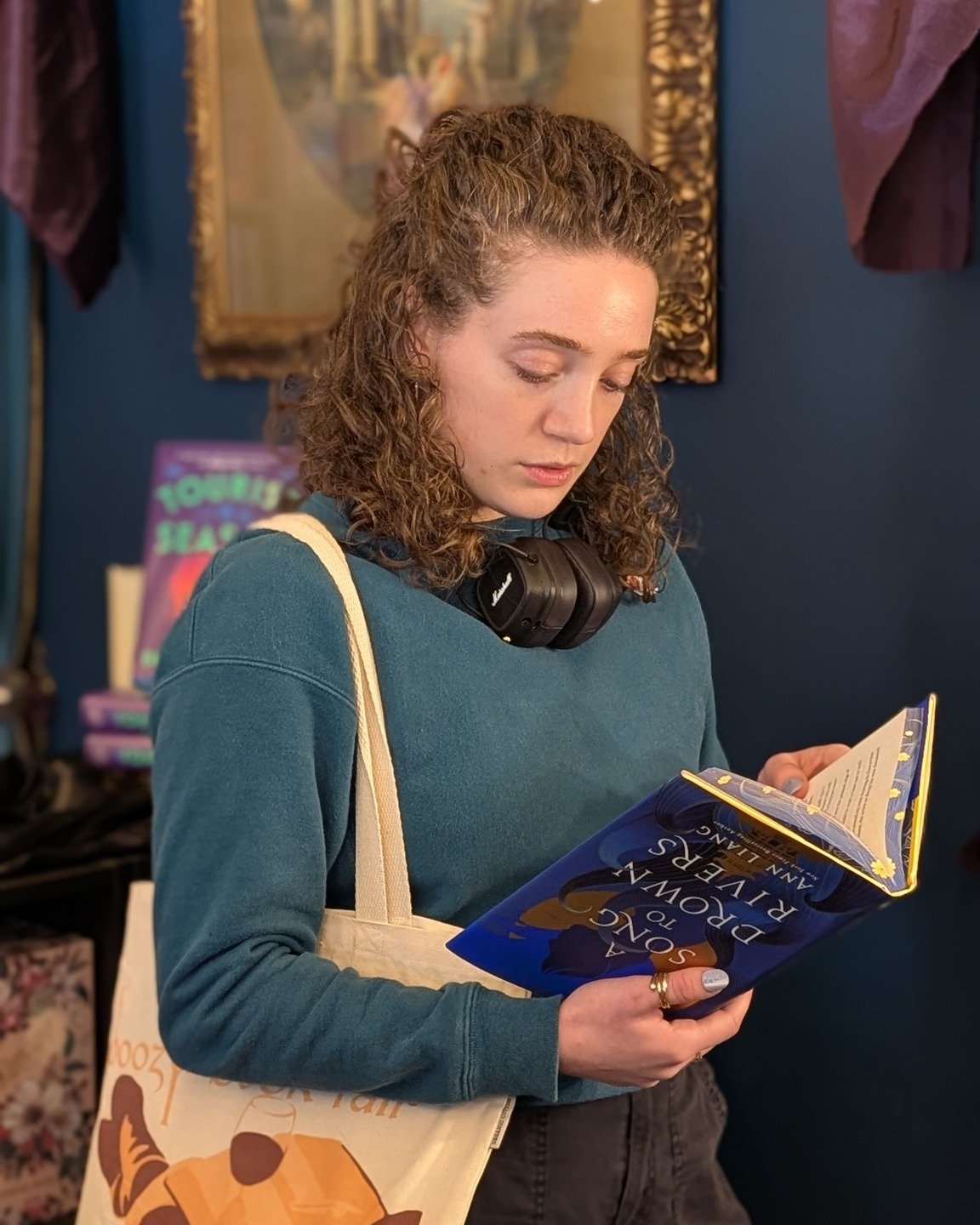 Some of you already know her.

Annie Kate is back behind the counter on Saturday mornings. You might remember her from our popup days, and I am really glad to have her back with us!

If you come in on a weekend, make a point to say hello. Ask her wha