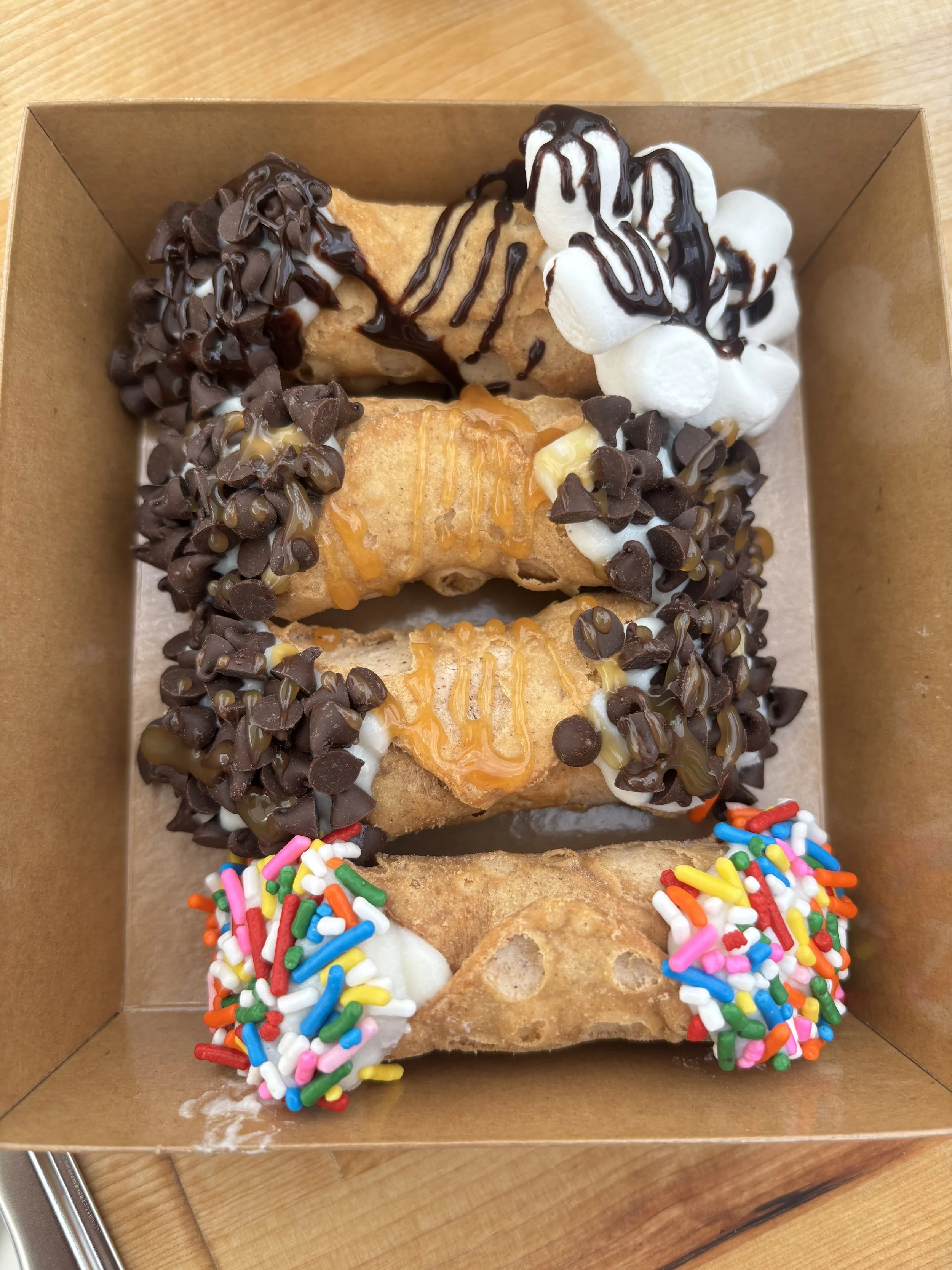 SABORA CANNOLIS