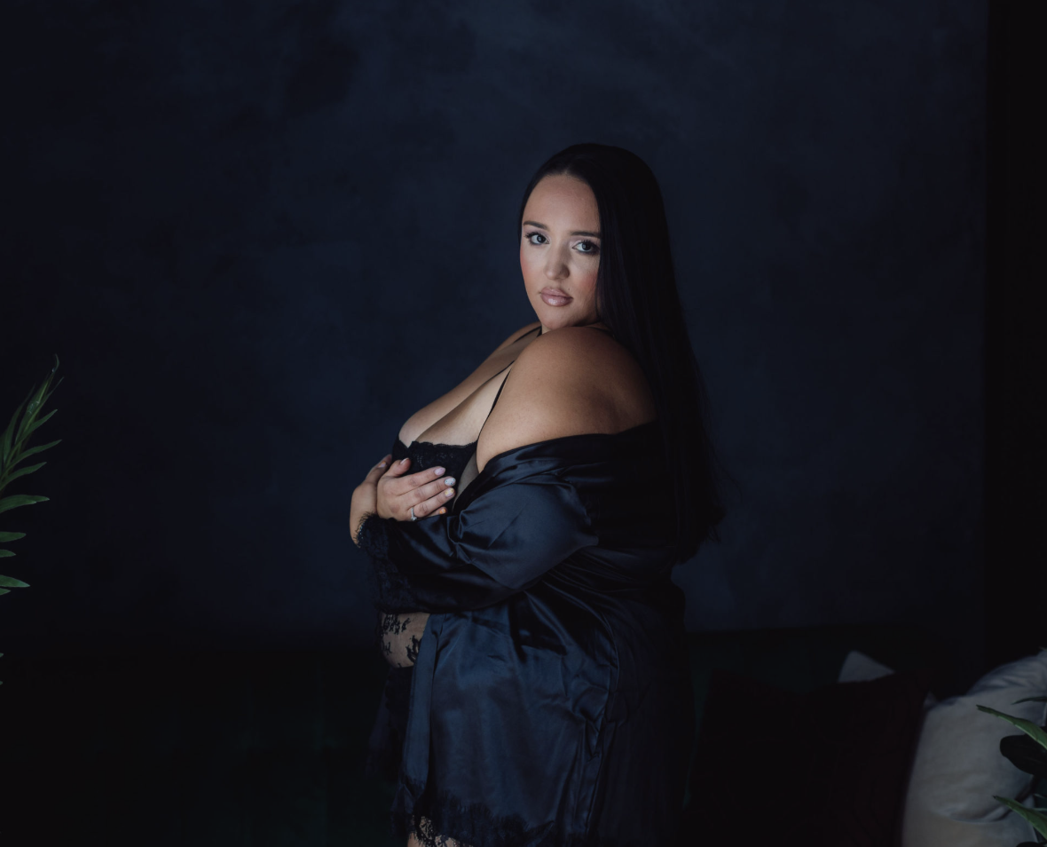 Behind The Scenes Of A Boudoir Shoot