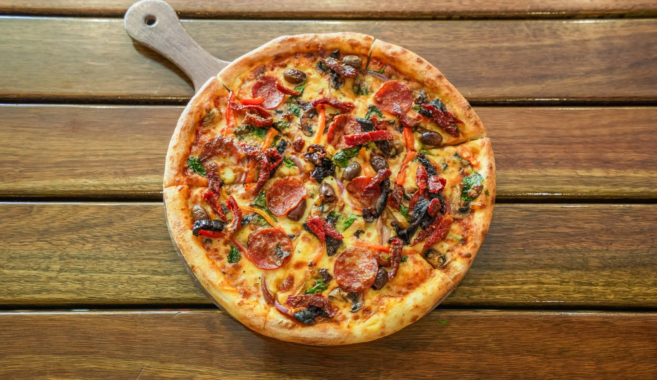 MAGIC MONDAY!!
20% off the ENTIRE MENU - 11:30am - 3pm
$18 PIZZA or PASTA from 5pm*

More reasons to come and dine with us!!!

*excludes prawn linguine