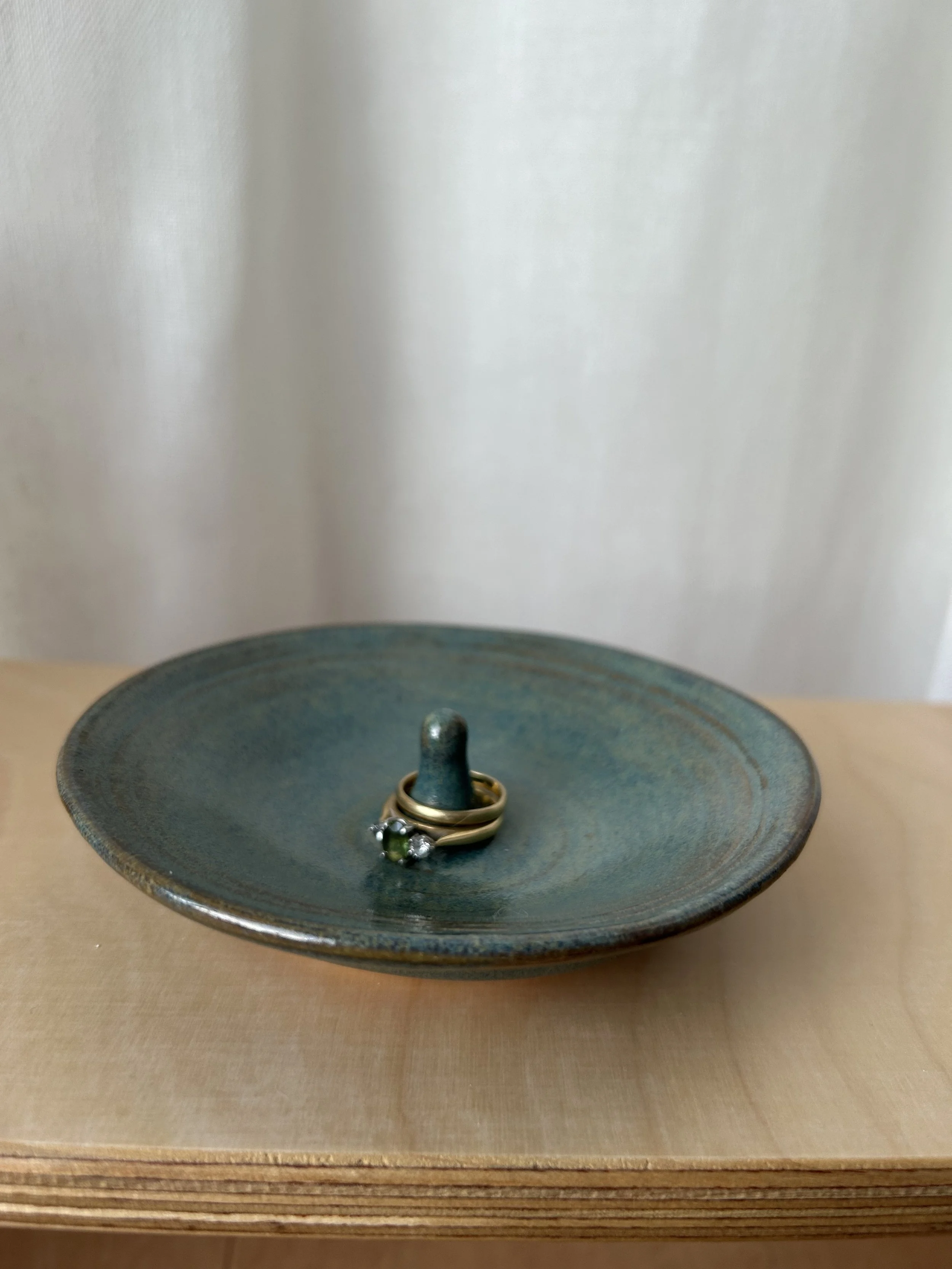 Blue-Green ceramic ring holder