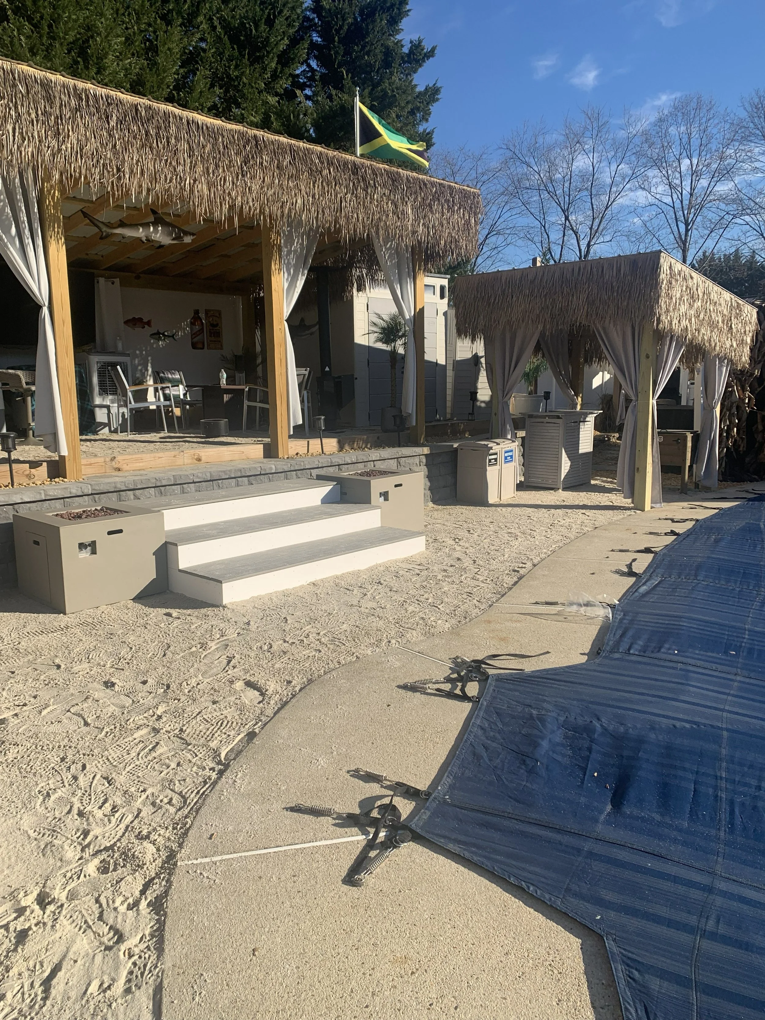 Grass Roofed Tiki Hut with Composite Decking Steps