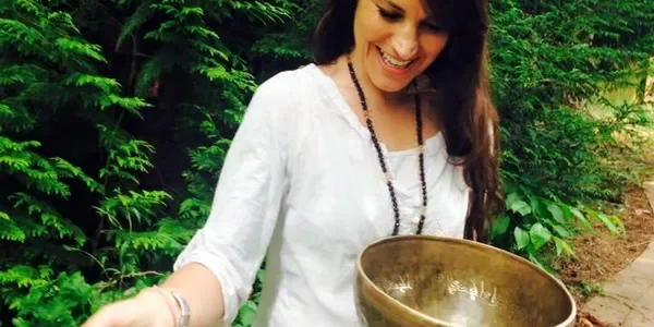 Meet Jennifer DuCharme, a Seattle & Eastside LMT, Reiki Master, and massage cupping pro with 10+ years of experience. Providing customized mobile sessions to help release stored trauma, clear blocks, and restore vitality in the comfort of your home