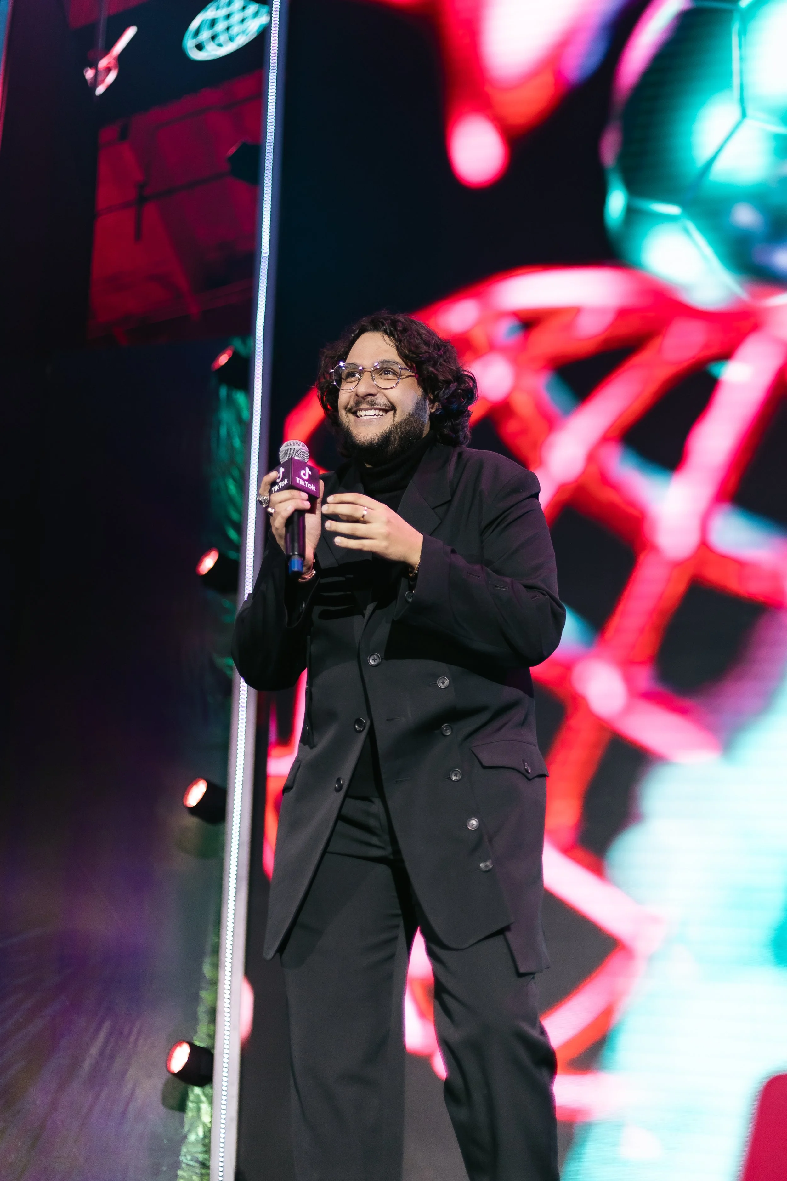 paco de miguel hosting los tiktok awards méxico 2025