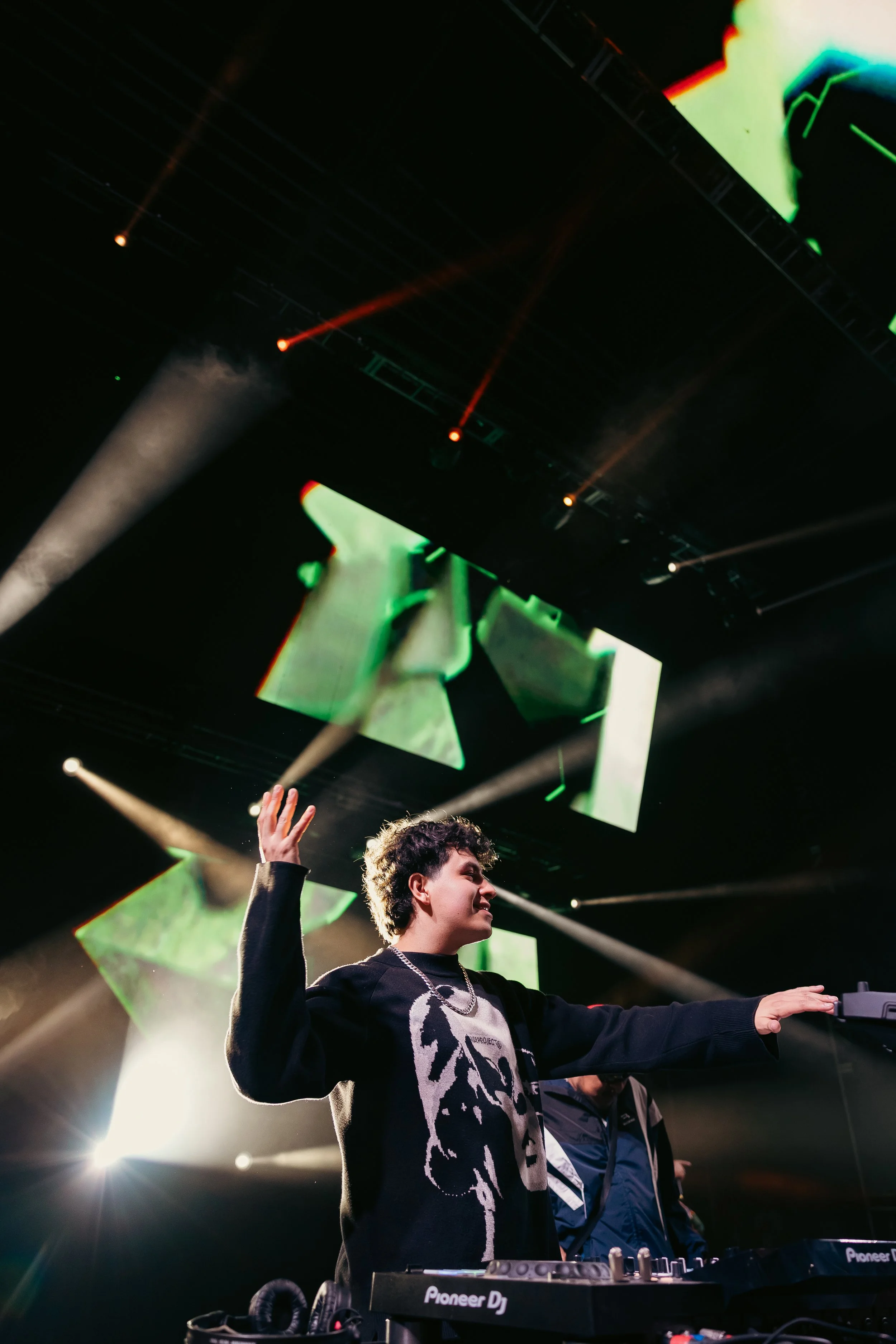 dj hot en el flow fest 2025