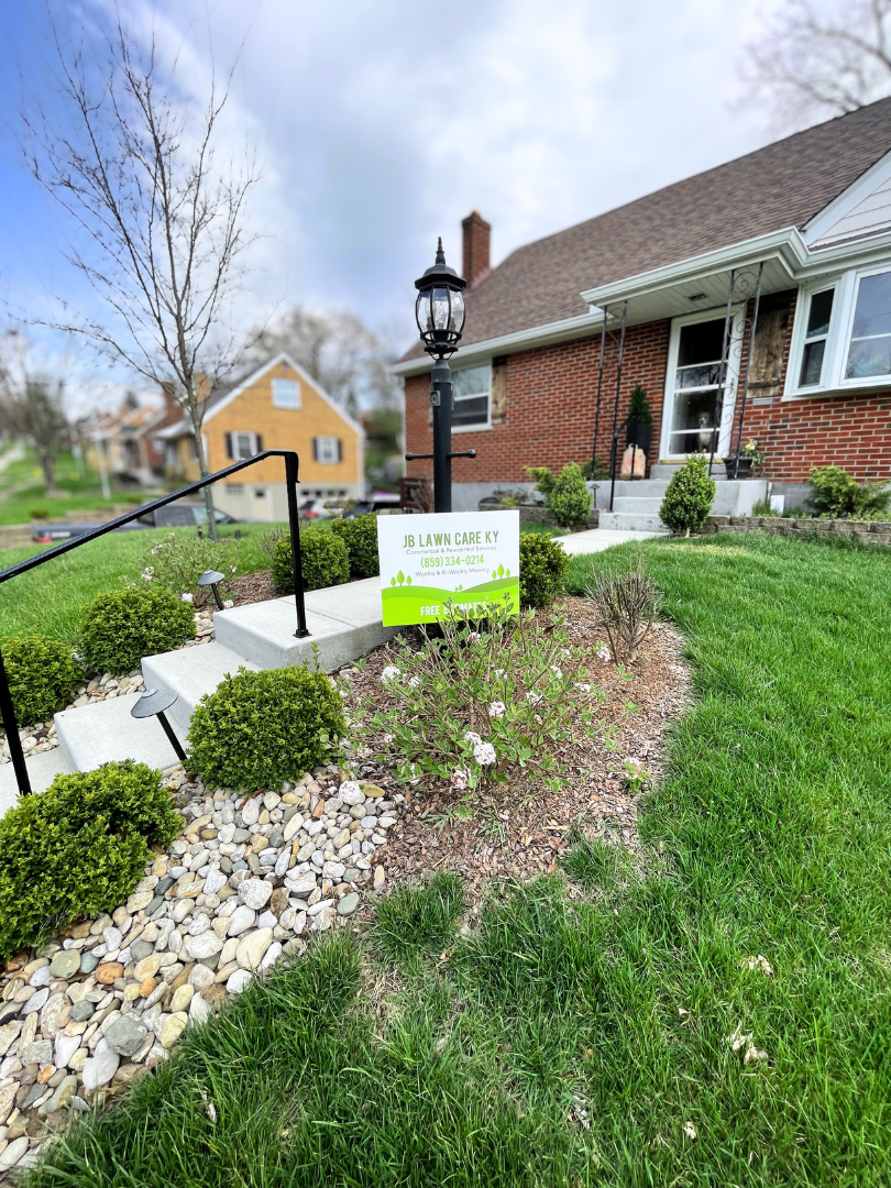 fresh mulch landscaping Newport KY – JB Lawn Care KY