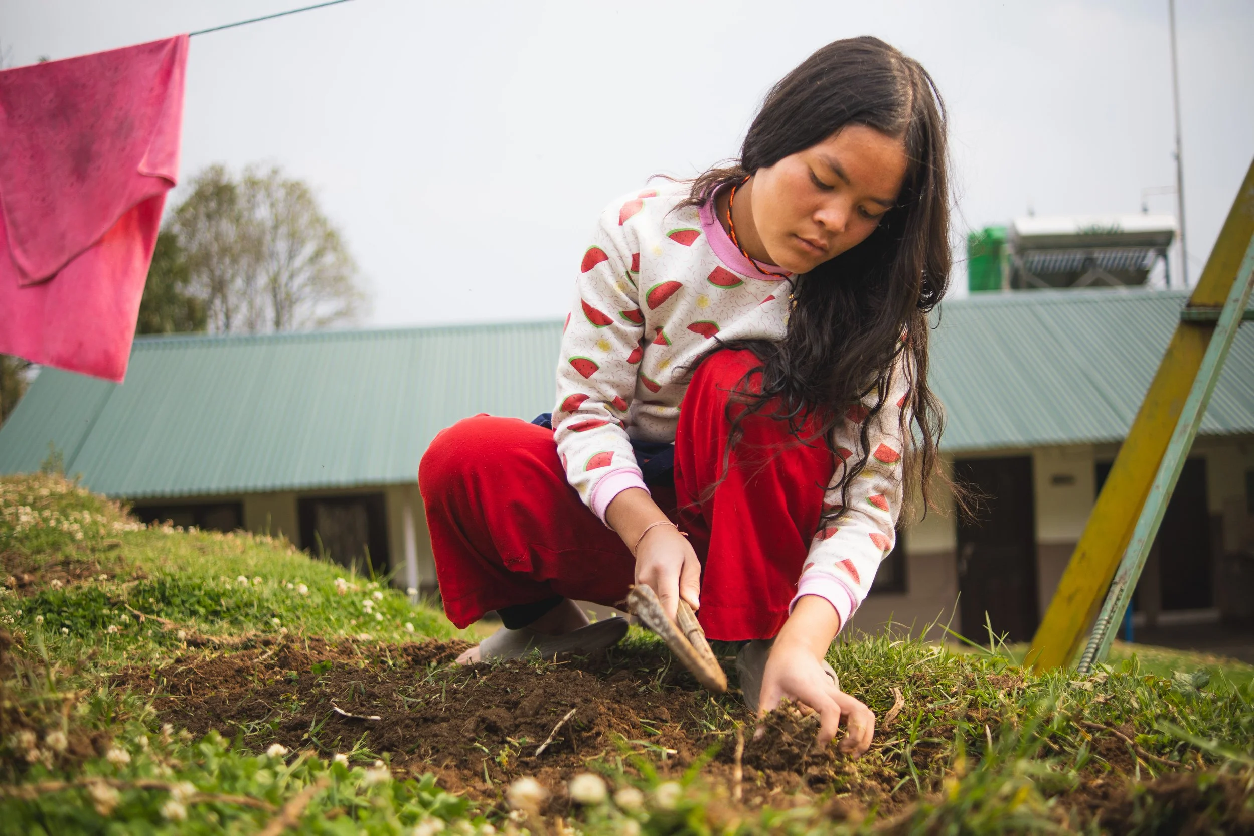 girl-gardening.jpg