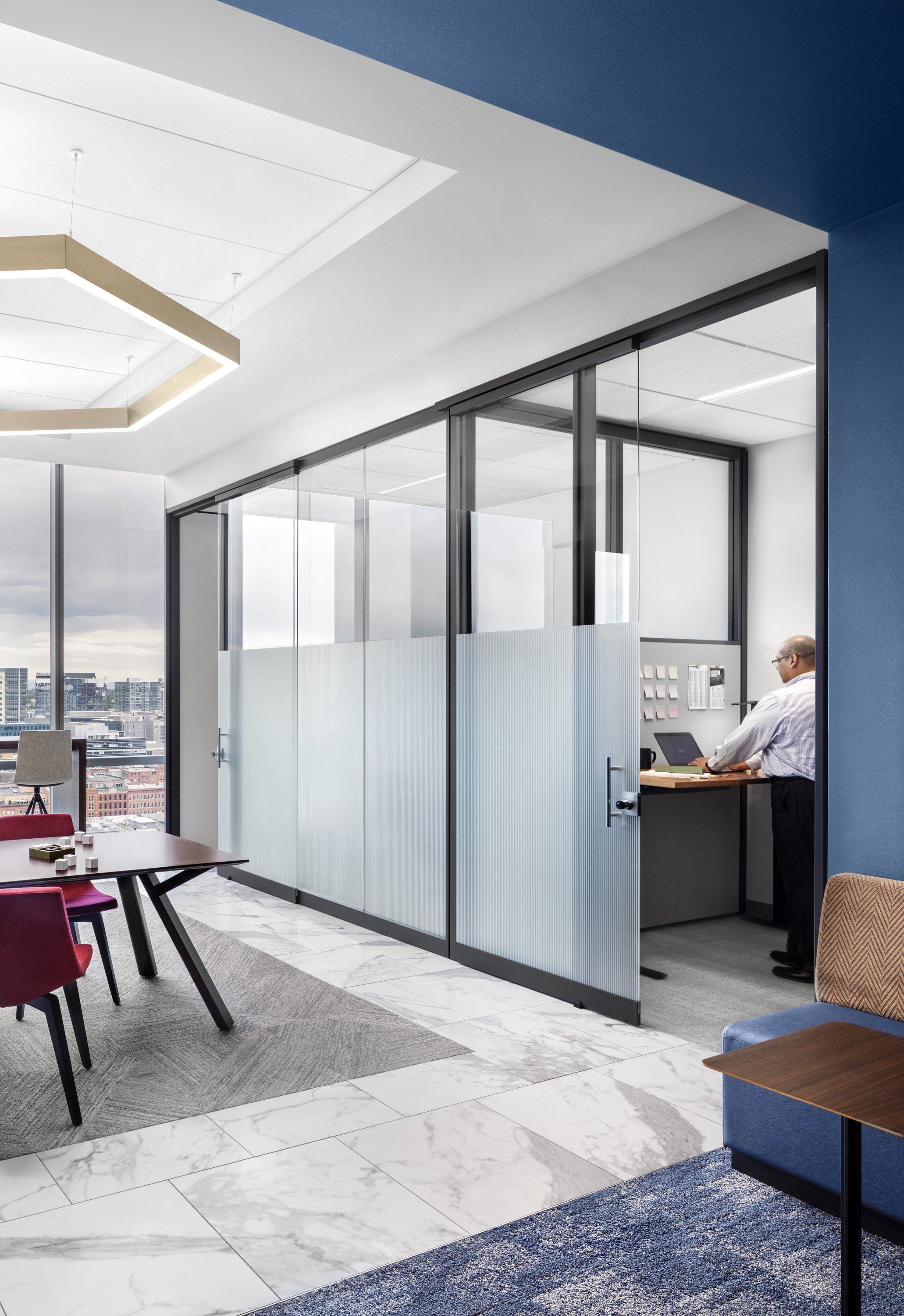 Coworking vs Home Office: Which Is Right for You?