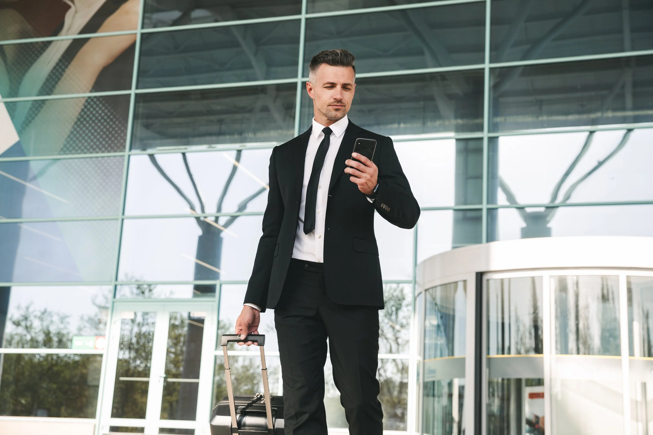 Top Jobs and Salaries for Professionals in Their 30s