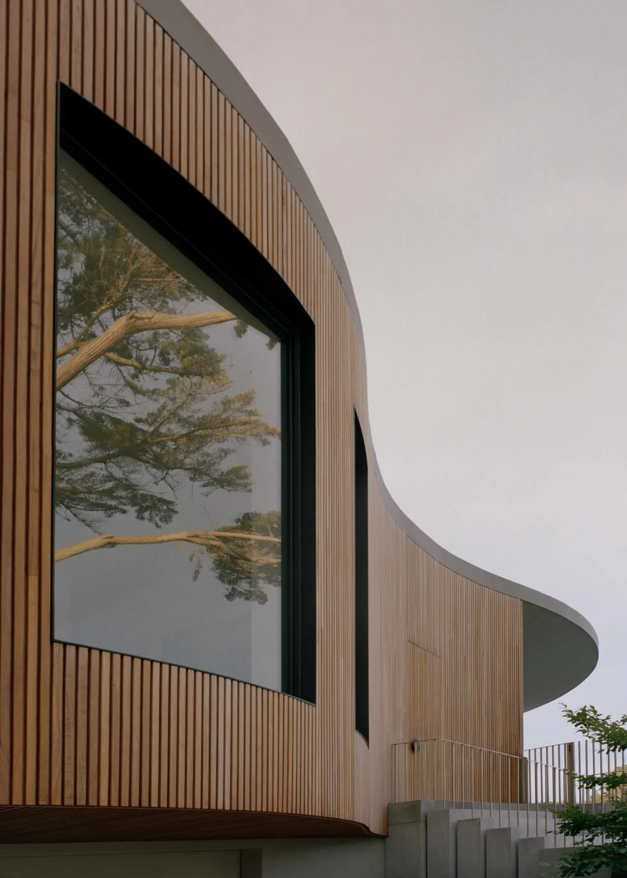 02_8748-resnew_PointNepeanHouse_PandolfiniArchitects_TashaTylee-1234x1728.jpg