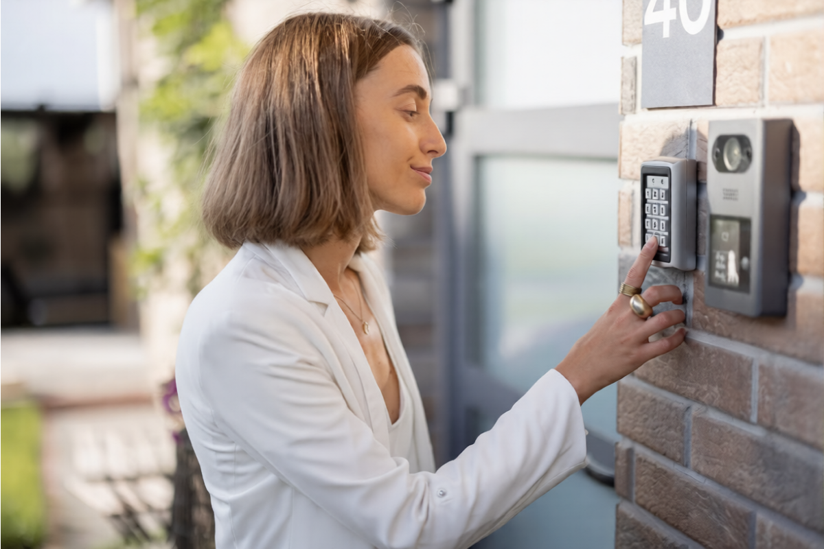 Essential Home Security Upgrades with AR Locksmith’s Residential Locksmith Services