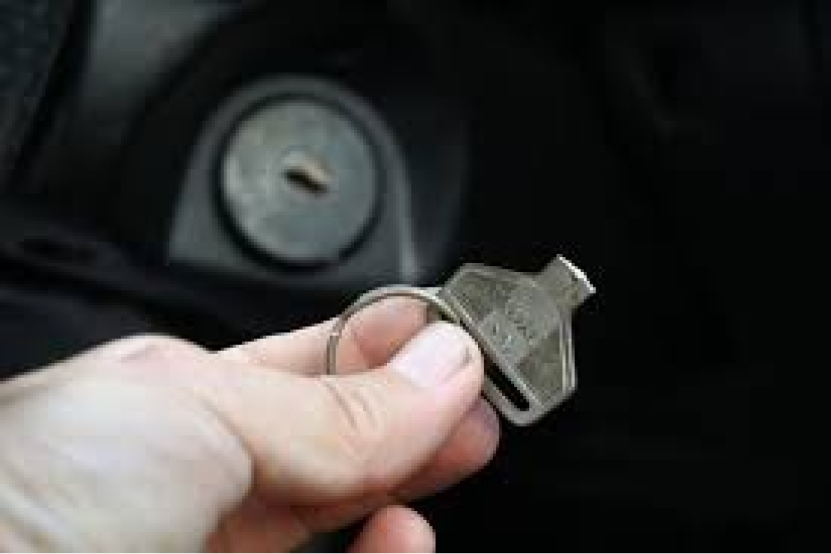 Car Key Broke in the Ignition? What Drivers Should Do Immediately
