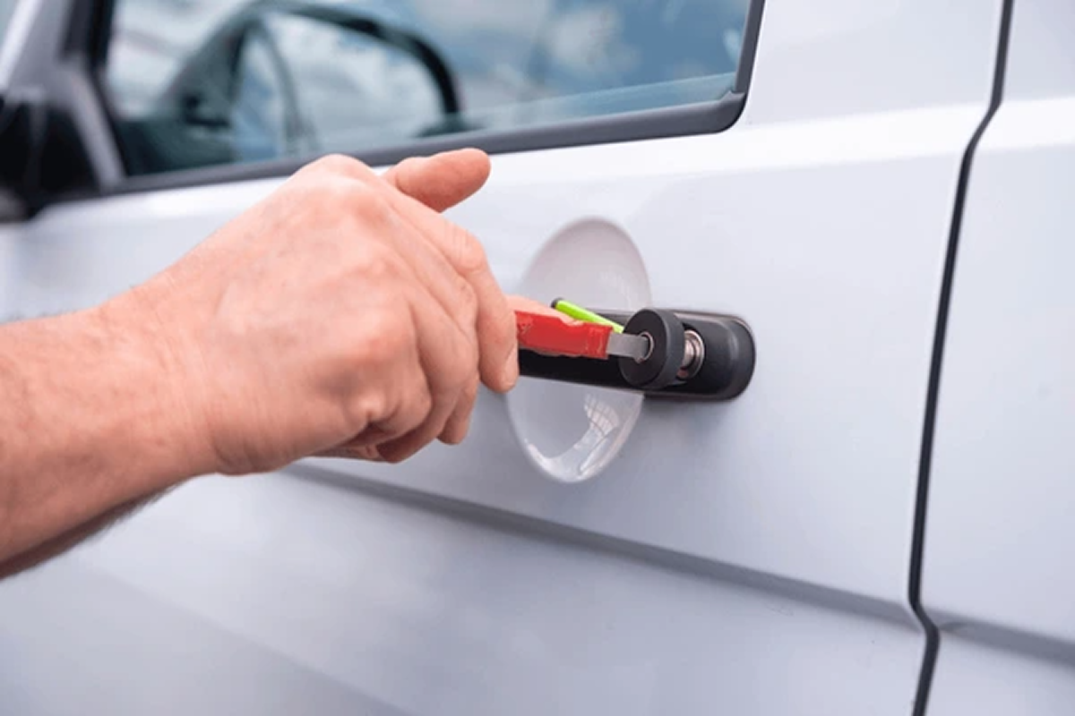 Emergency Car Lockout Situations and How Professionals Resolve Them Quickly