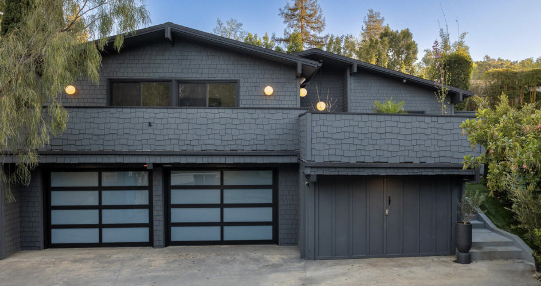 An image of The Cultural Center.