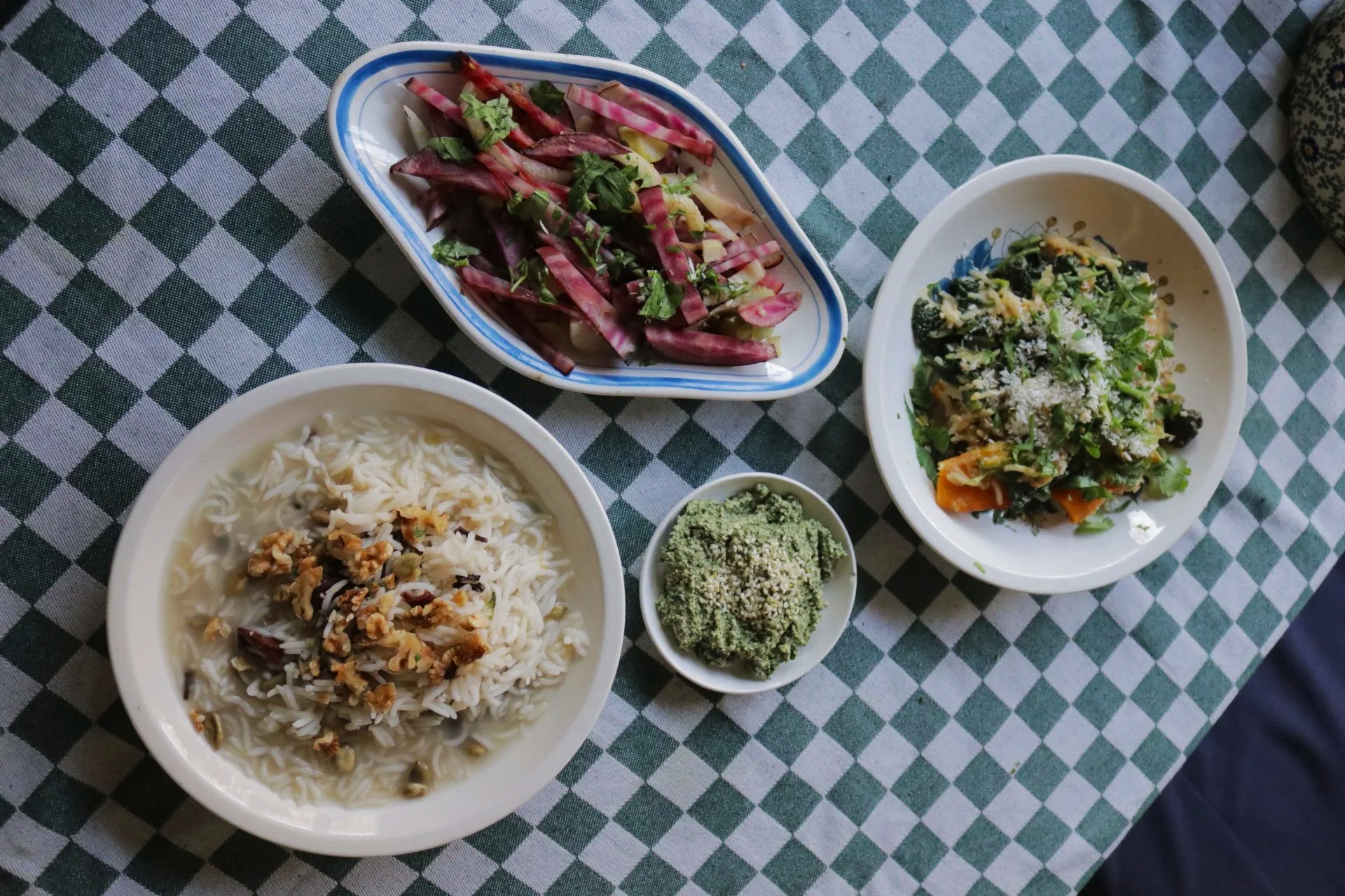 Drie Ayurvedische gerechten: Rijstpap, Kitchari, Bietensalade
