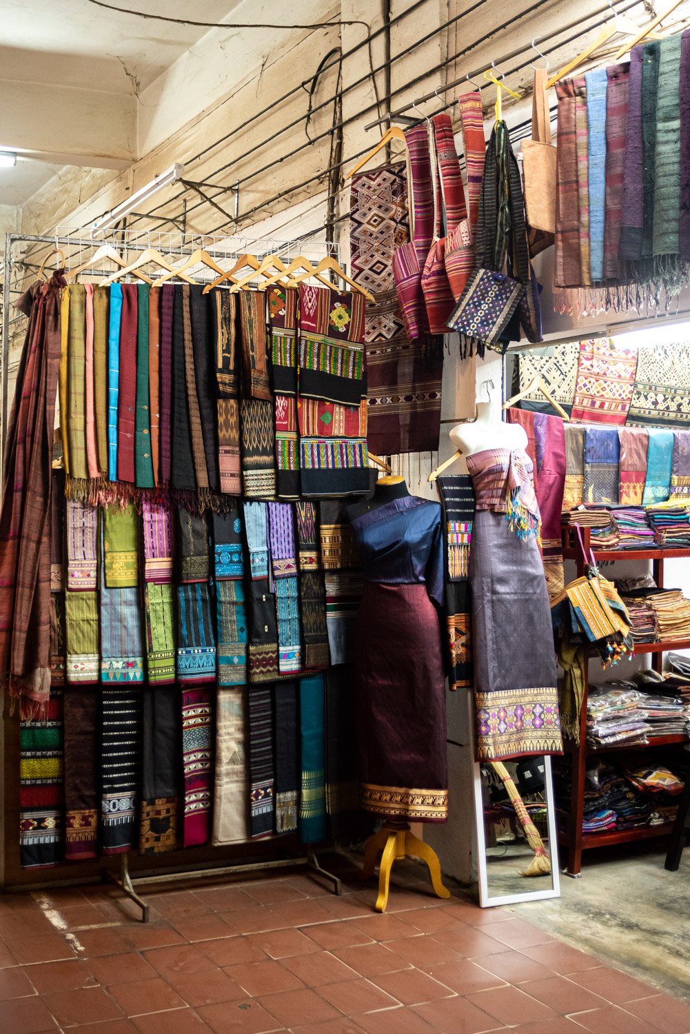 Lao Silk - 9031.jpg
