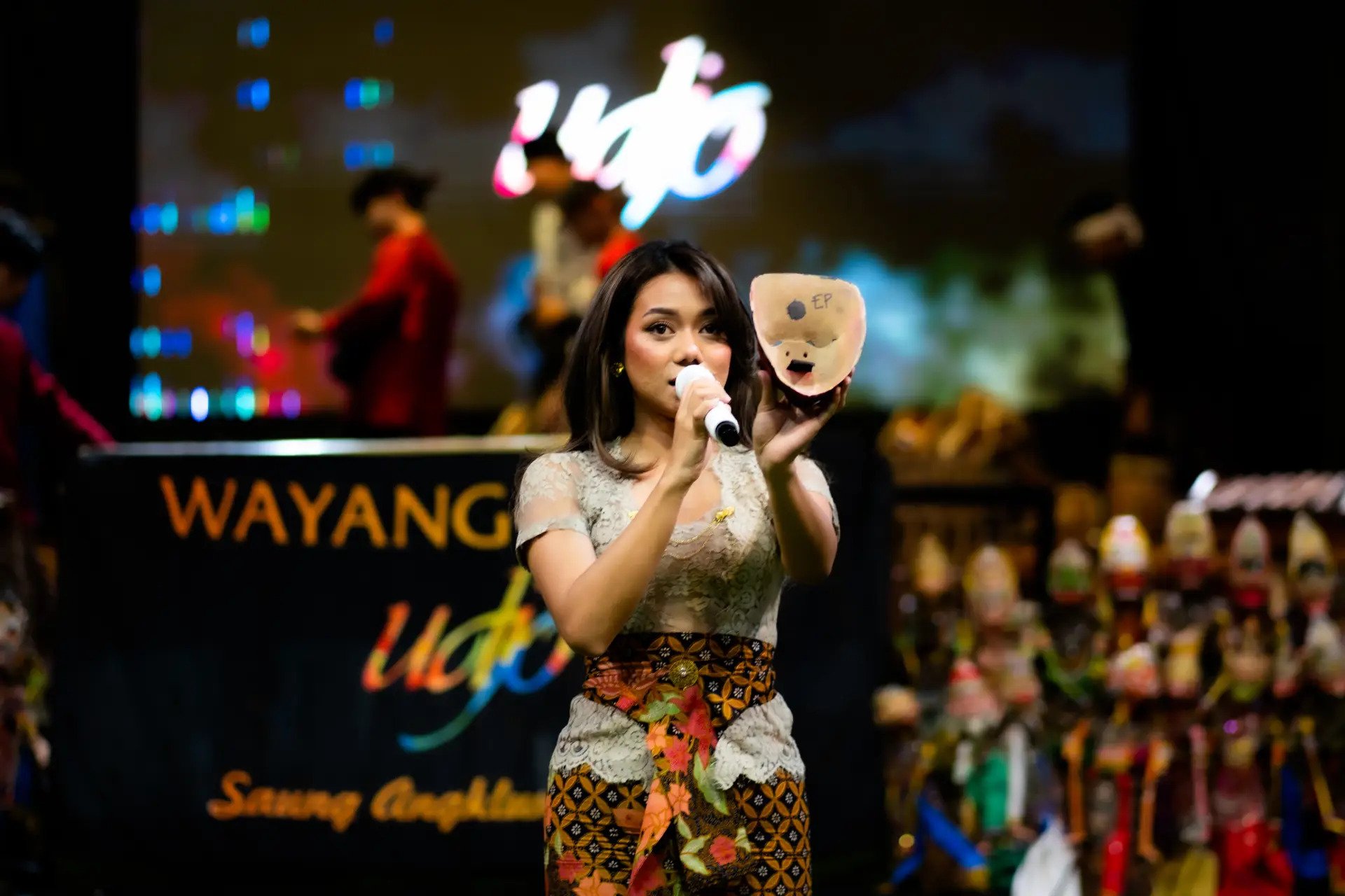 Photo caption: Saung Angklung Udjo