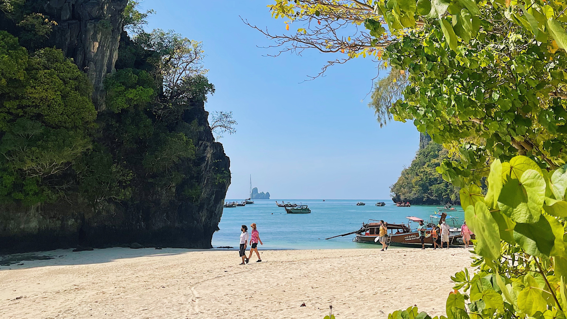 Koh Hong Beach 3.png