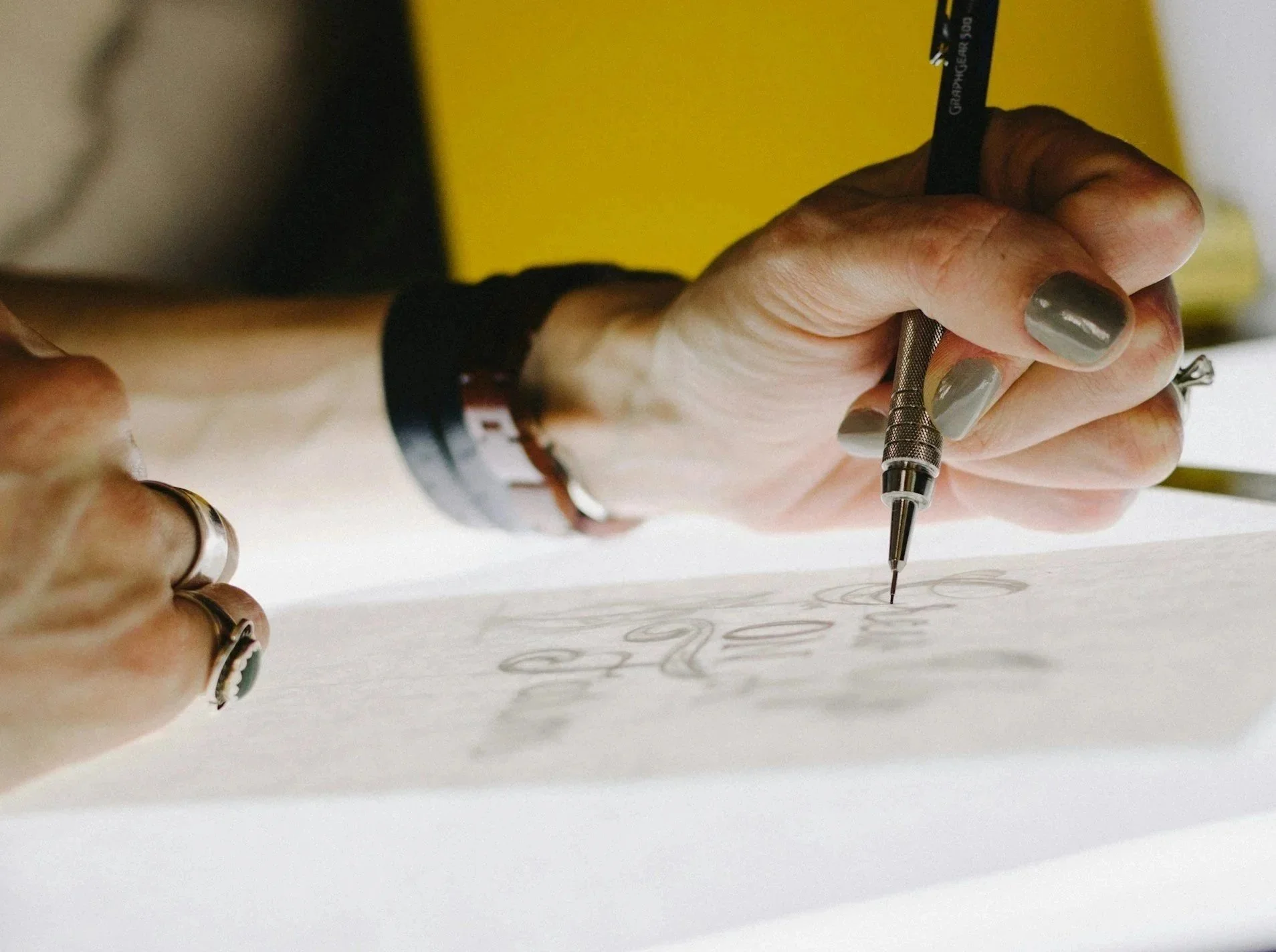 Métier vs. passion : comment protéger sa créativité en tant qu’artiste freelance ?