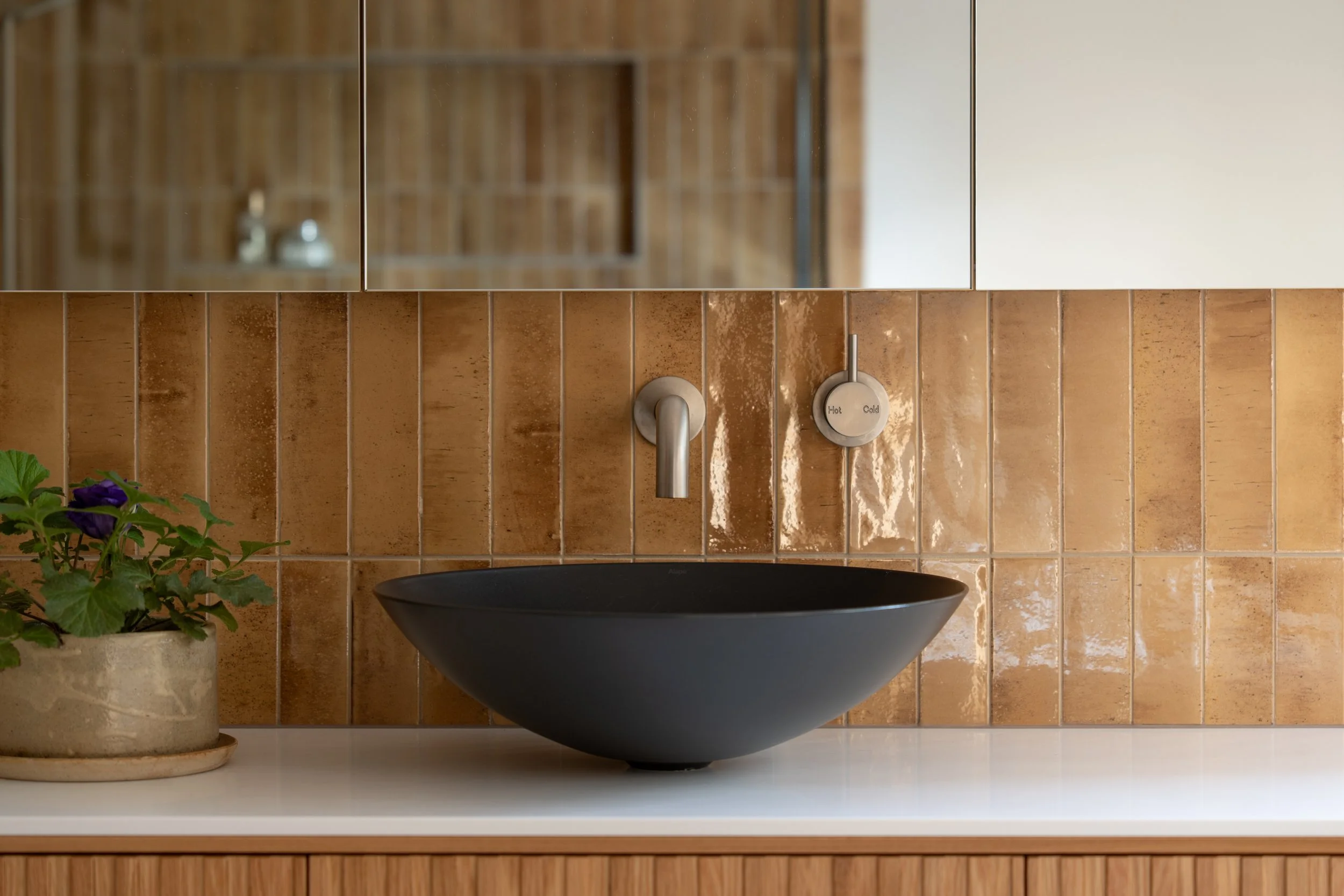 Black steel basin & wall tap set