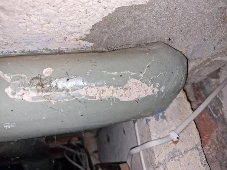 Asbestos lagging in poor condition