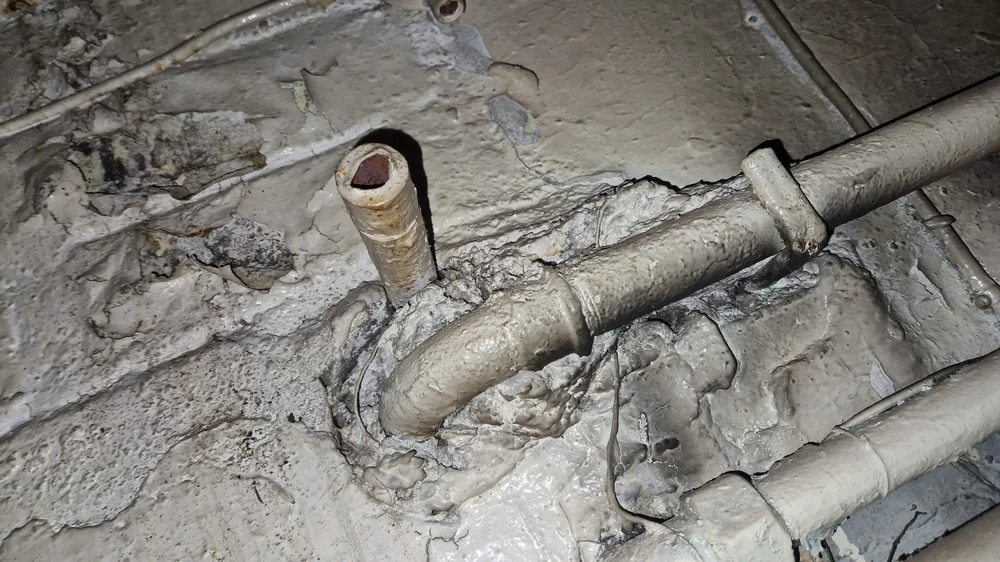 Pre-refurbishment evidence for Manchester projects Hidden pipe insulation considered during a Manchester refurbishment asbestos survey