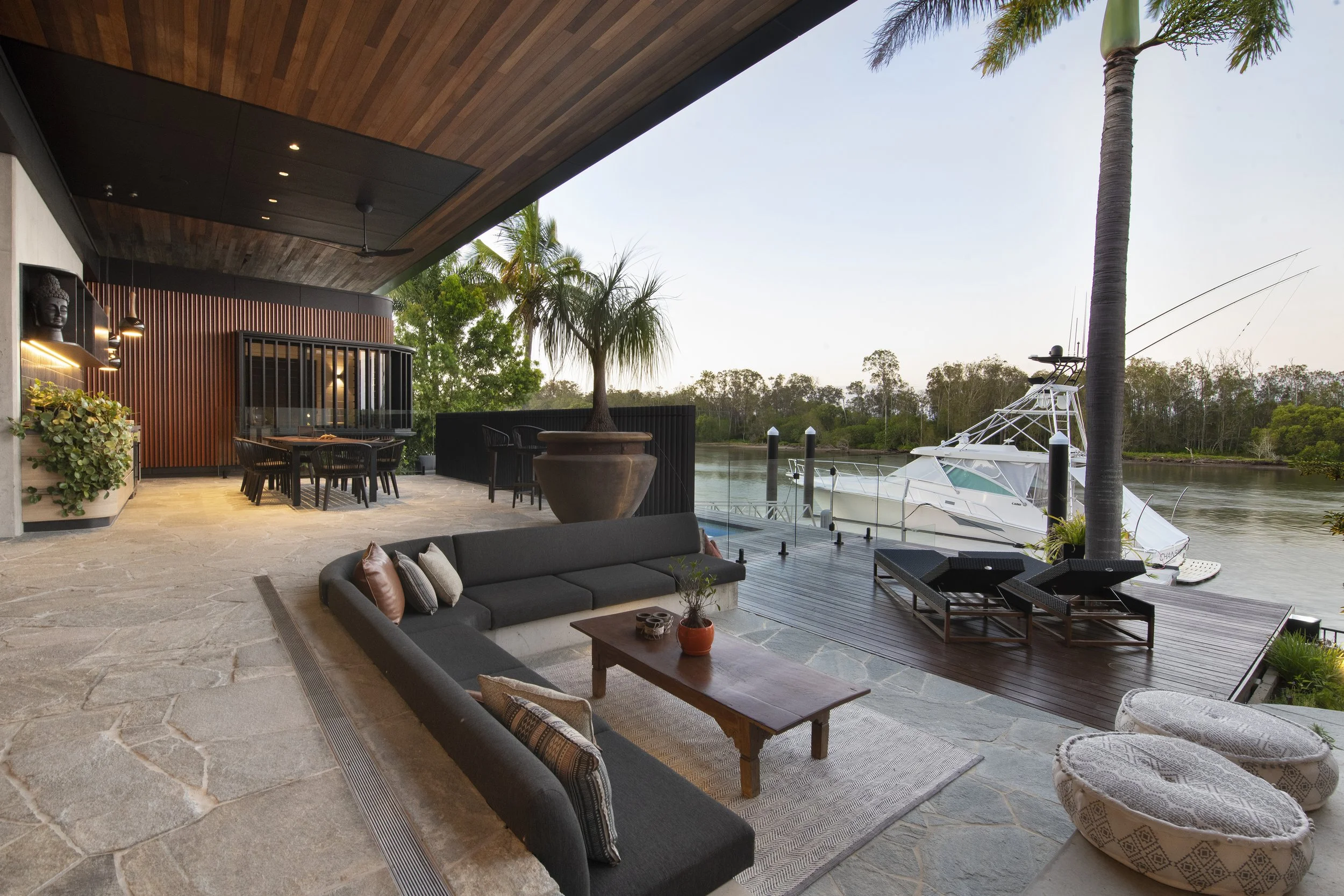 7366 Marine Dr East09.jpg