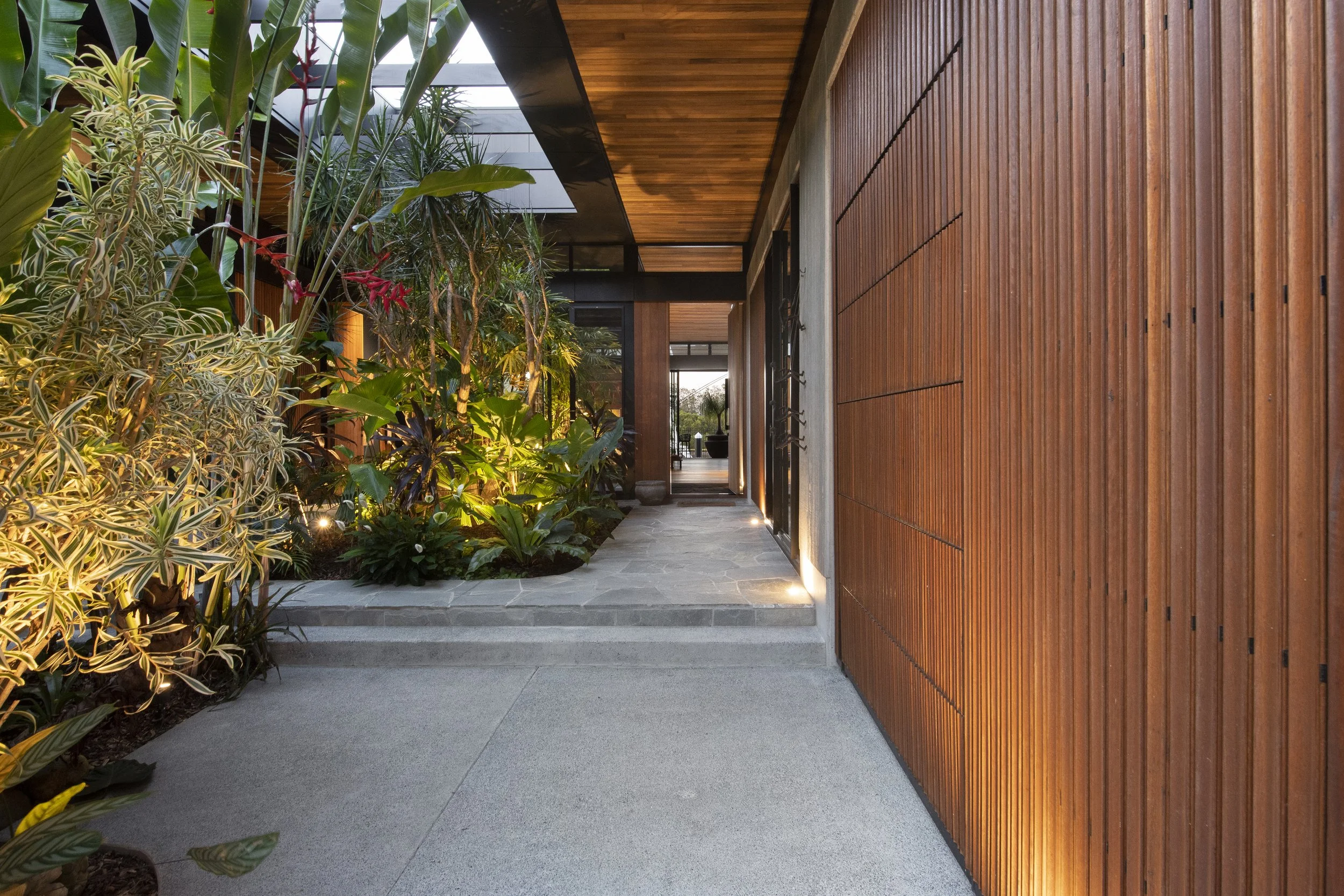 7366 Marine Dr East02.jpg