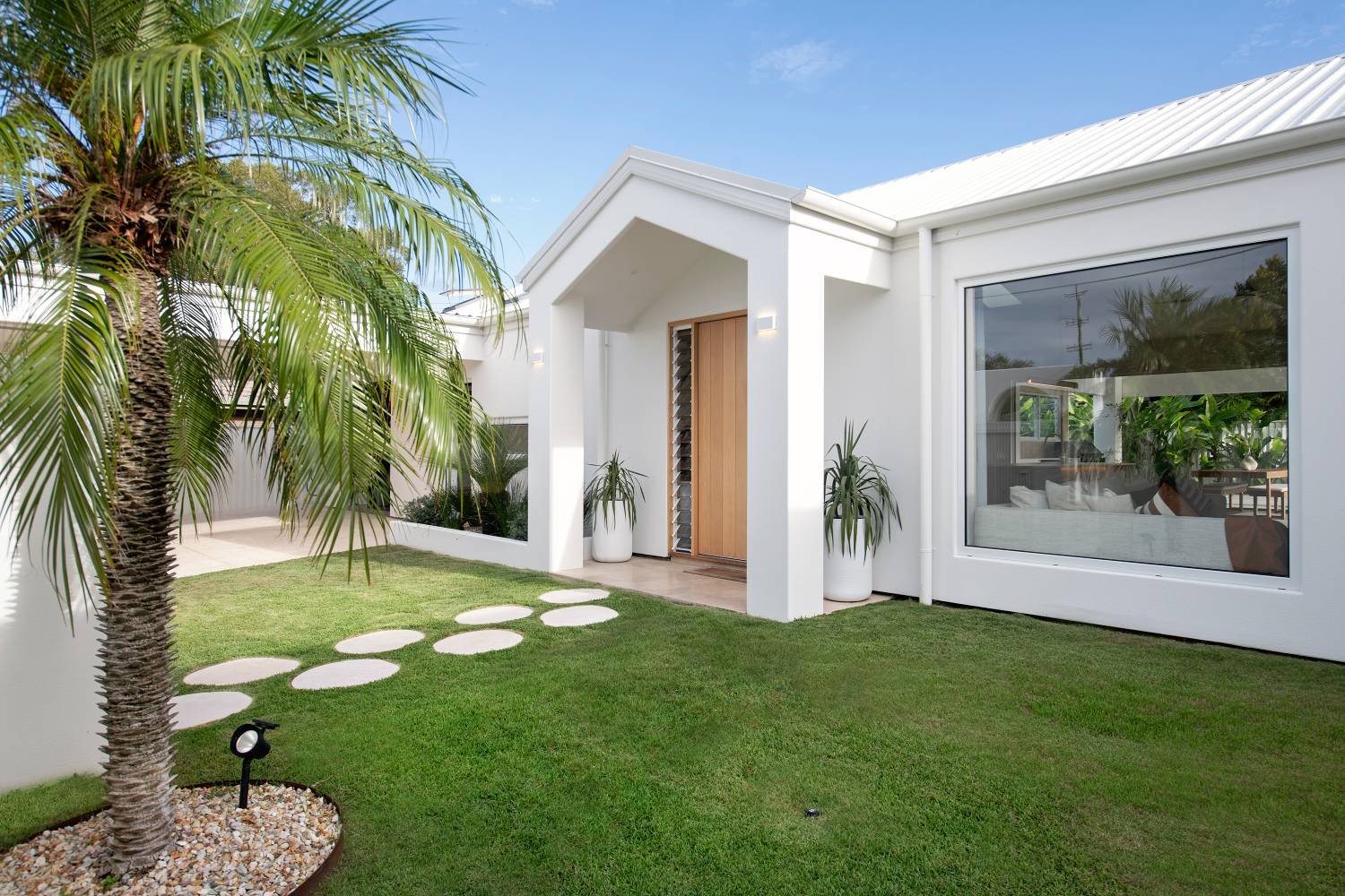 4 Curlew Cres03.jpg