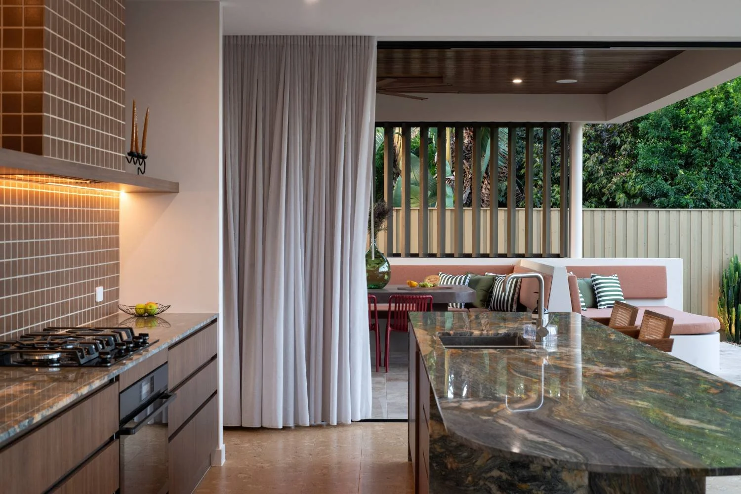 7 Arcardia Dr30.jpg