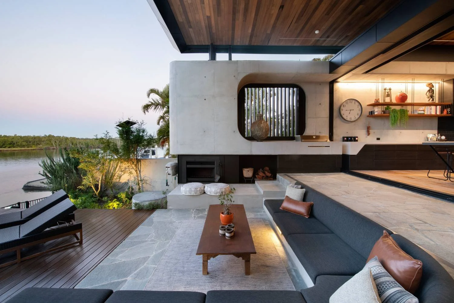 7366 Marine Dr East10.jpg