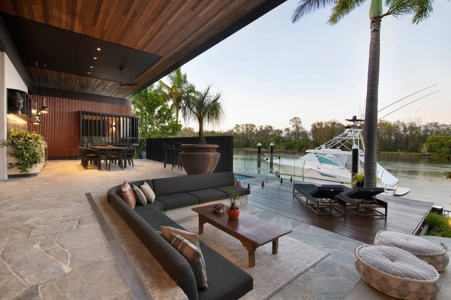 7366 Marine Dr East09.jpg